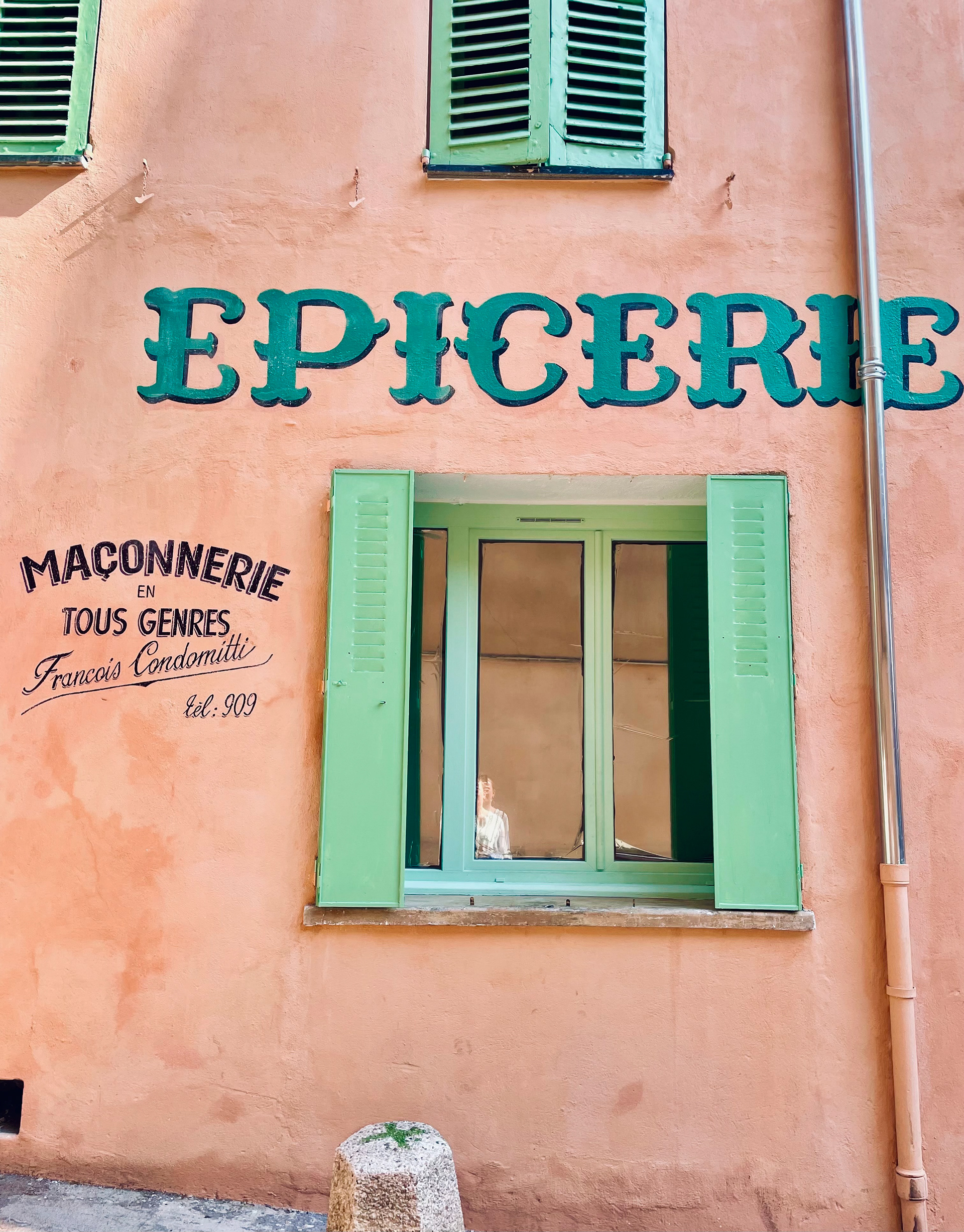 Discover the hidden streets of Grasse