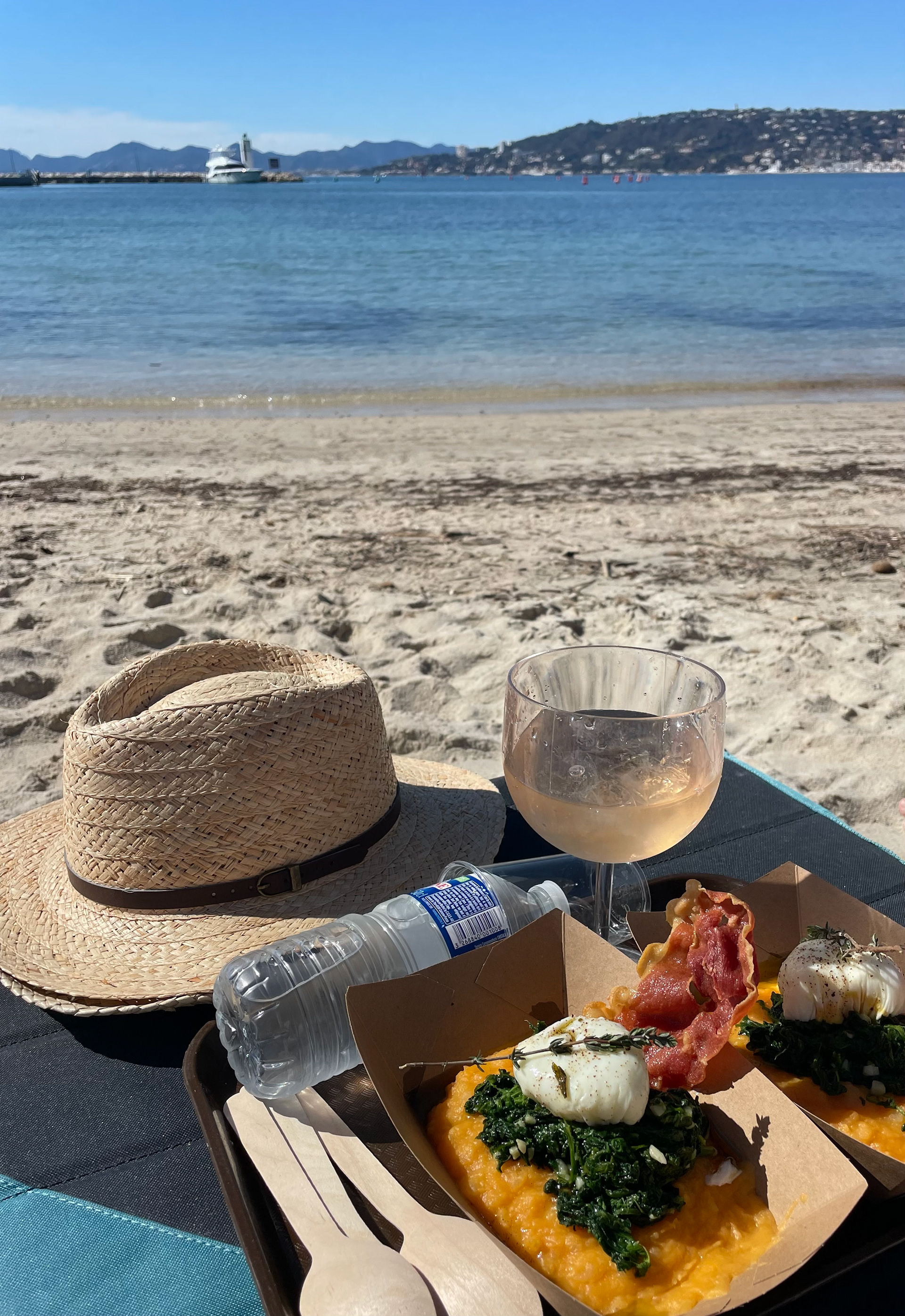 Our favorite food and beach in Port Gallice, Juan les Pins! Basic but beautiful