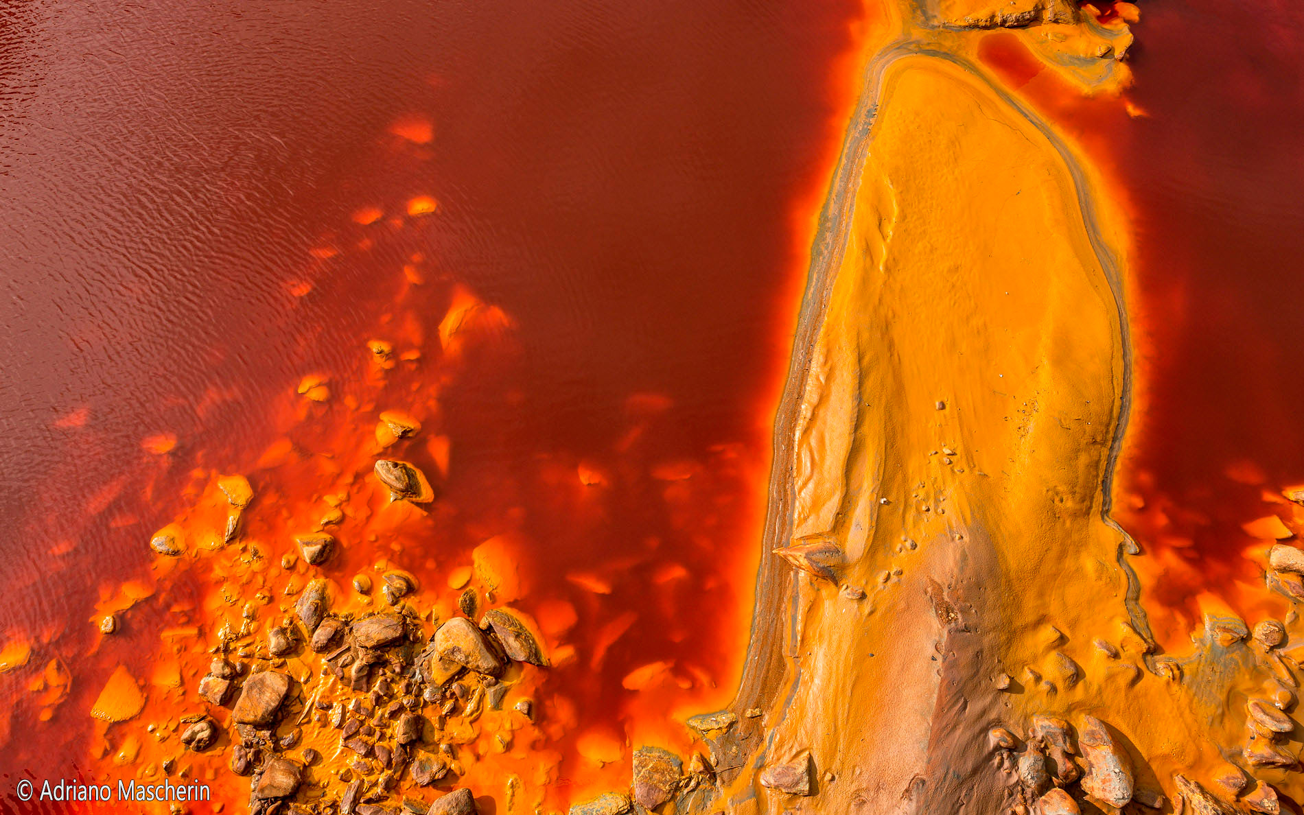 Fanghi e acqua del Rio Tinto - Rio Tinto mud and water