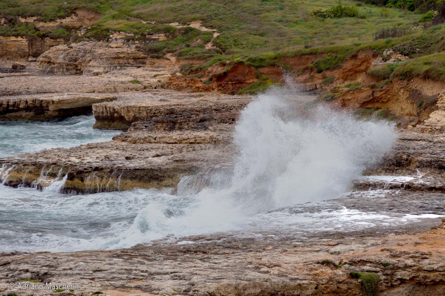 Porto Torres - scogliera rocce bianche
