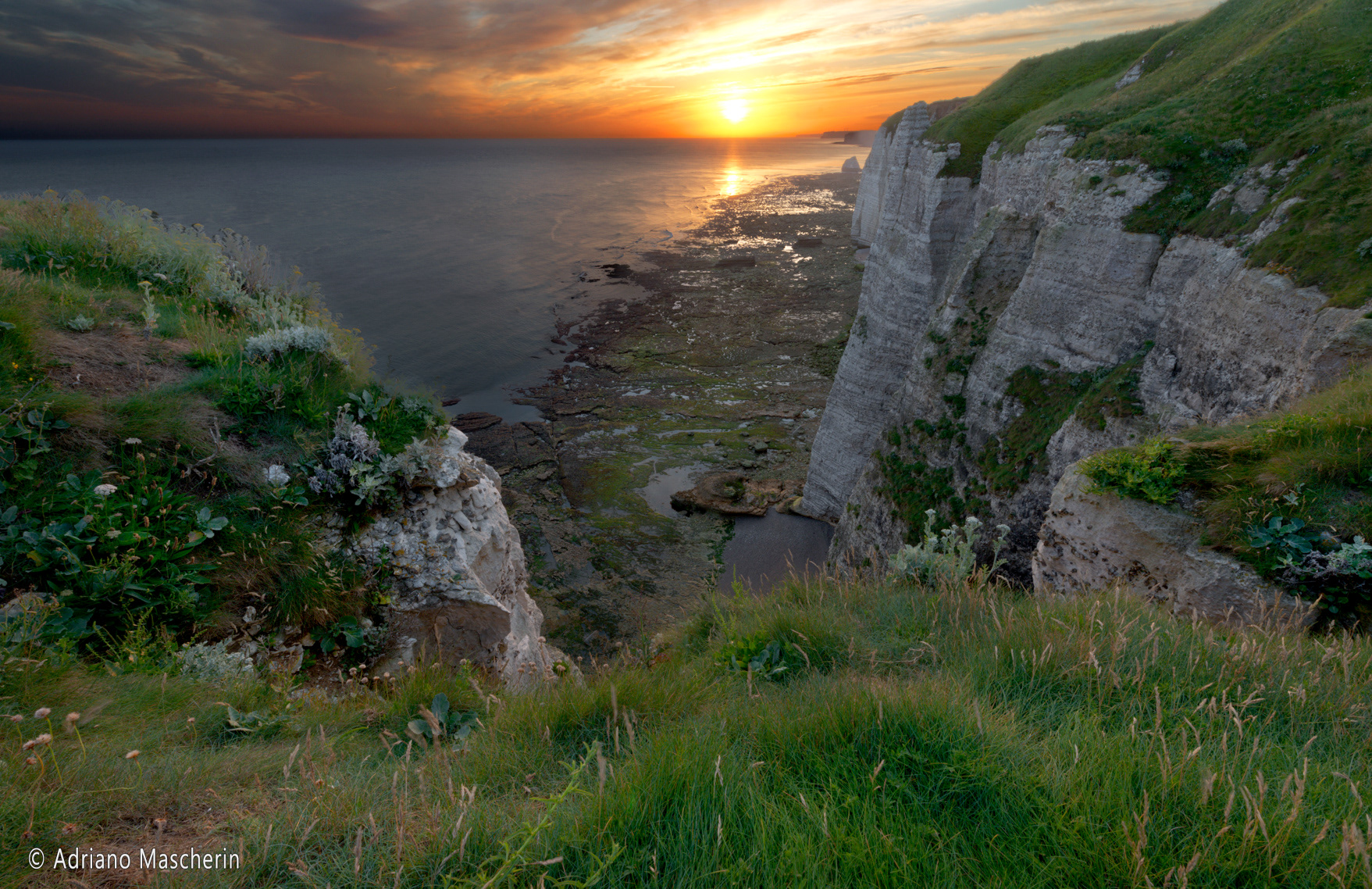 Etretat - Alba da falesia Amont - Sunrise from the Amont cliff