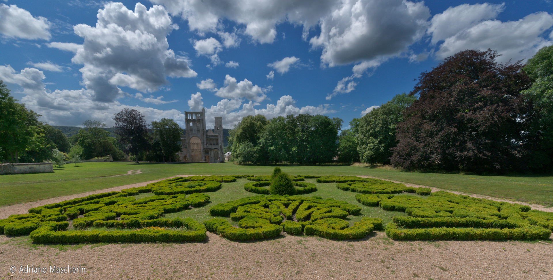 Abbaye de Jumièges jardin