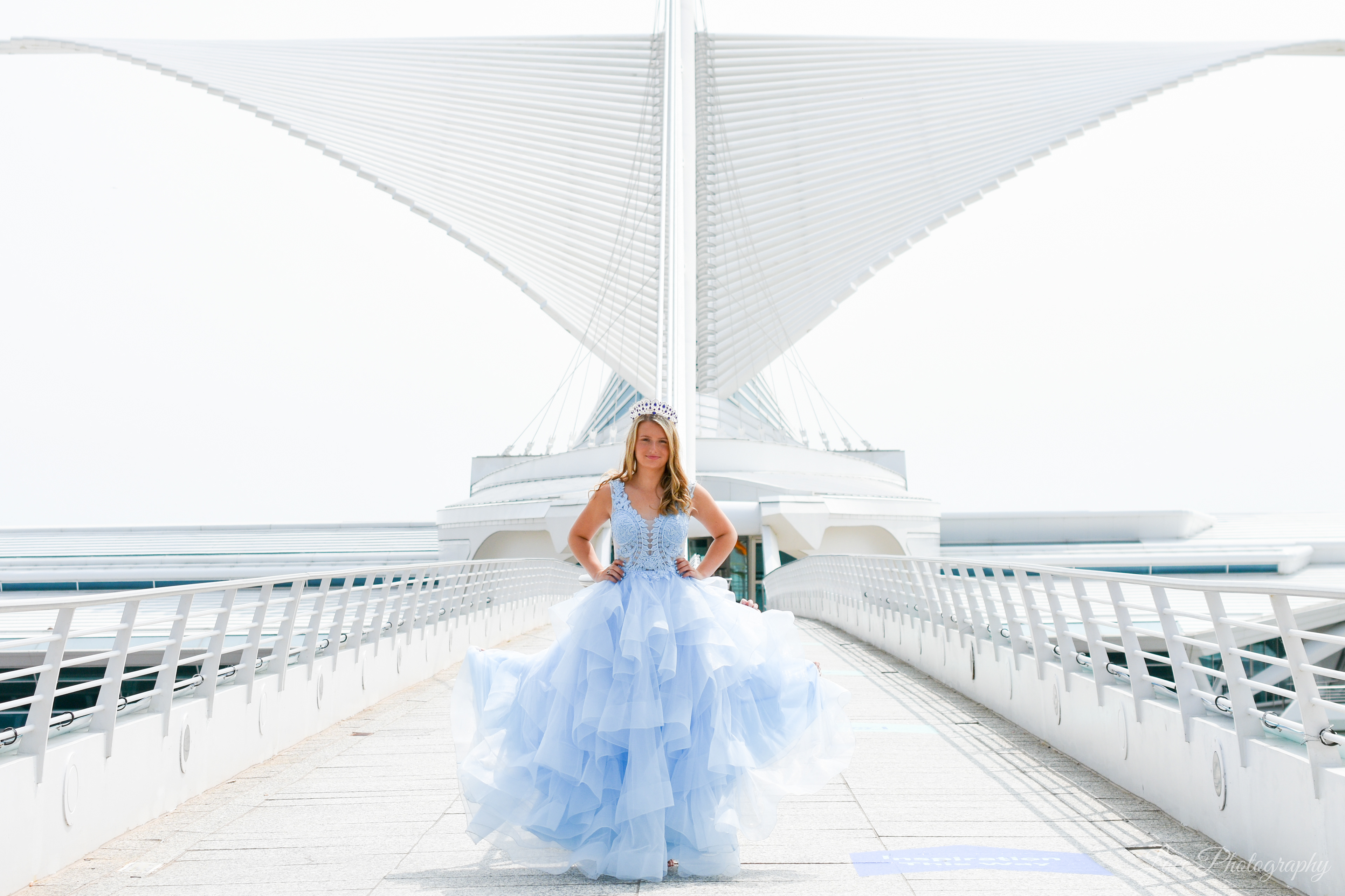 Milwaukee Art Museum Prom Photo