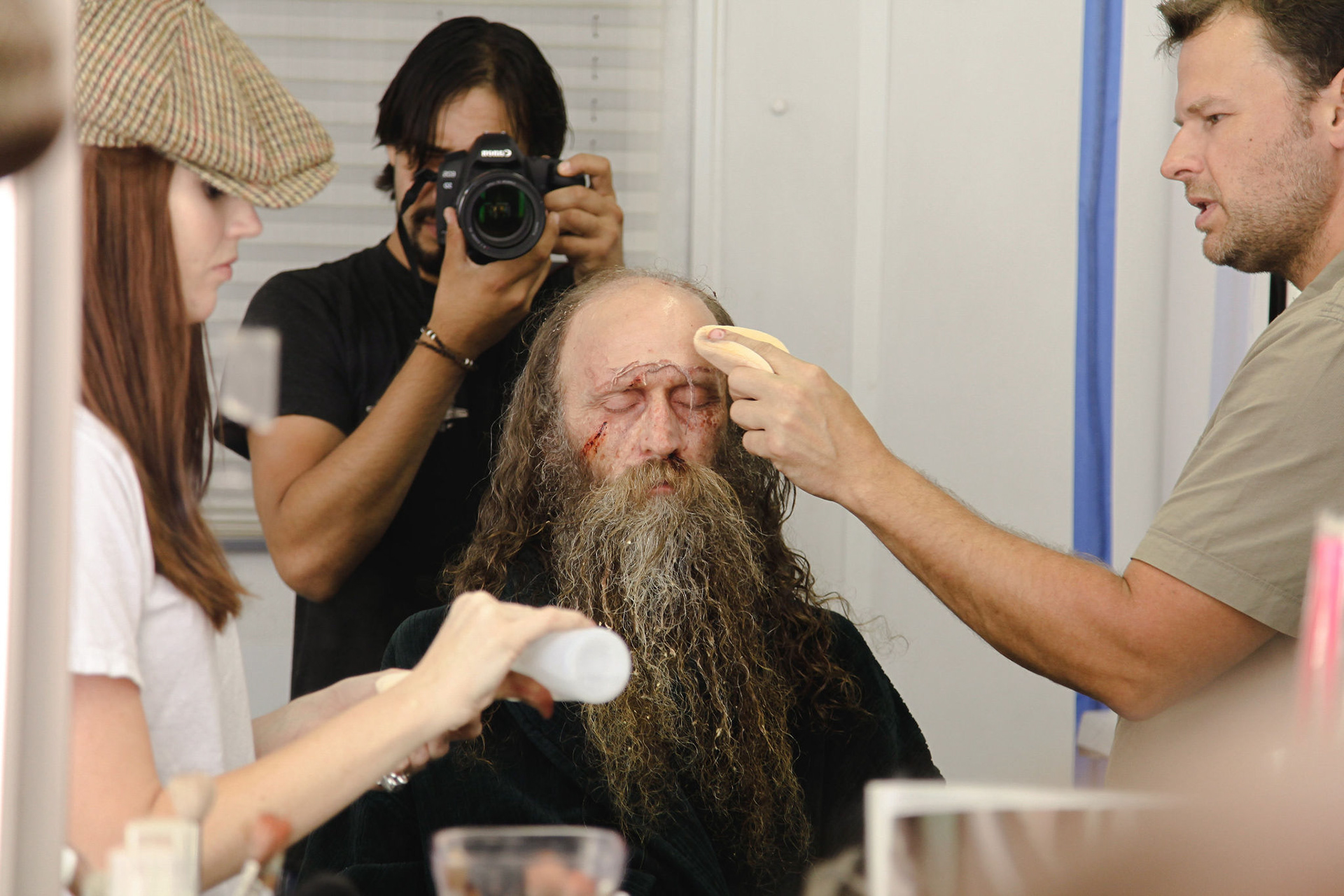Rebecca Wright & Joel Harlow clean off makeup