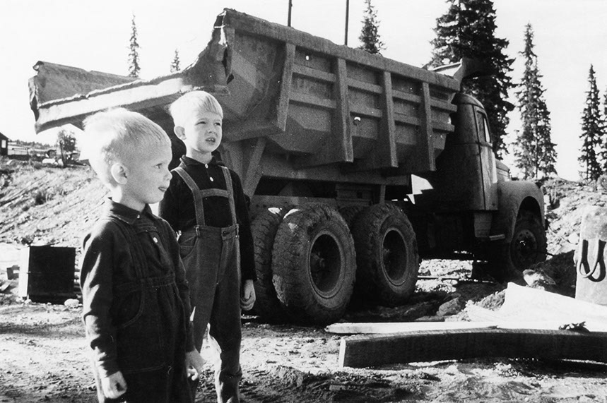 Besöker kraftverksbygget Erik och jag