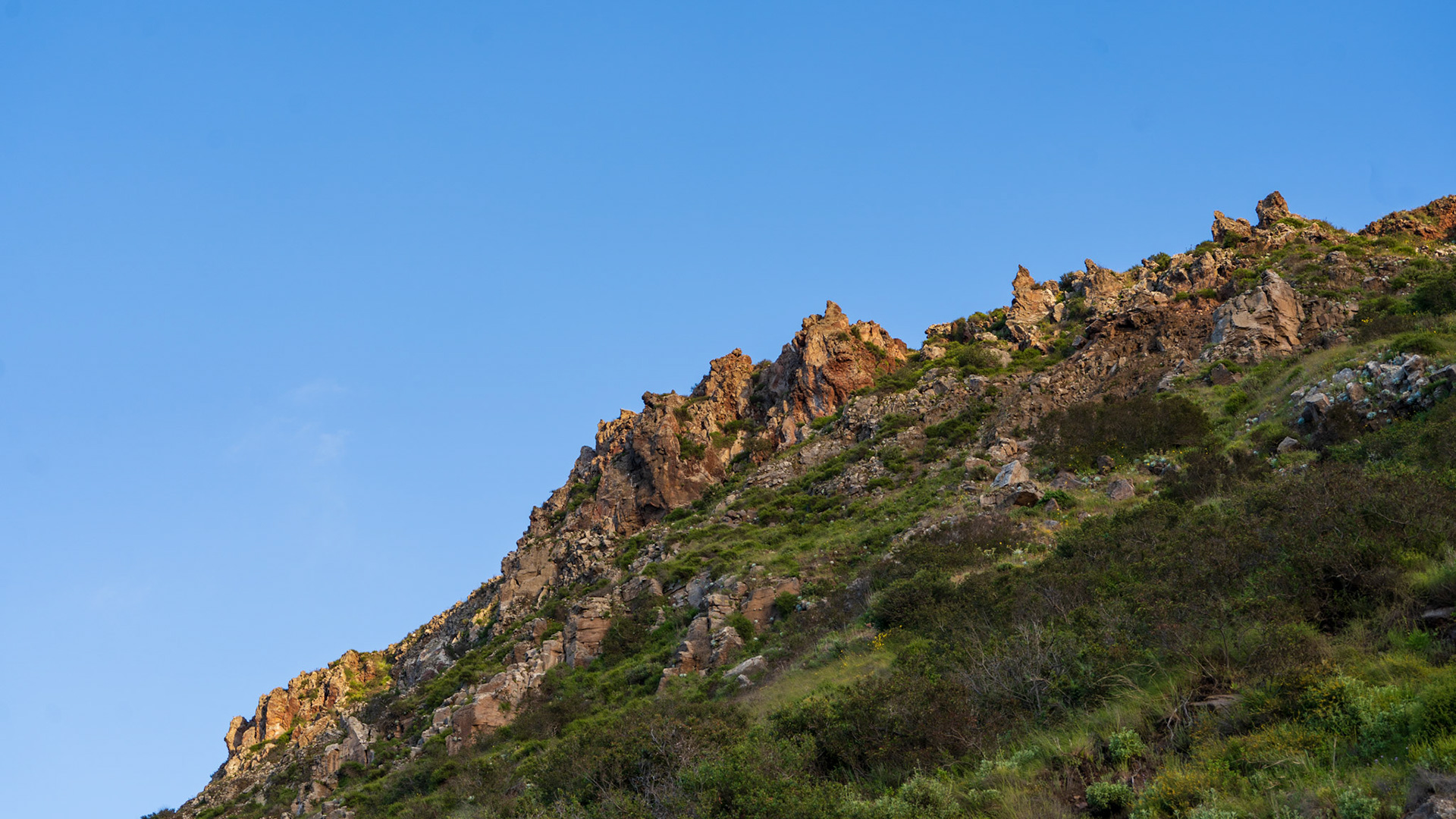 Montan Peak, Poblado La Misión, Ensenada