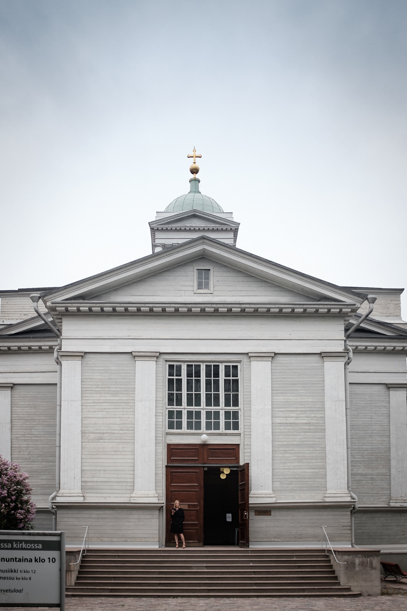 Vanha kirkko (Old Church) -nejstarší kostel v Helsinkách, celý ze dřeva