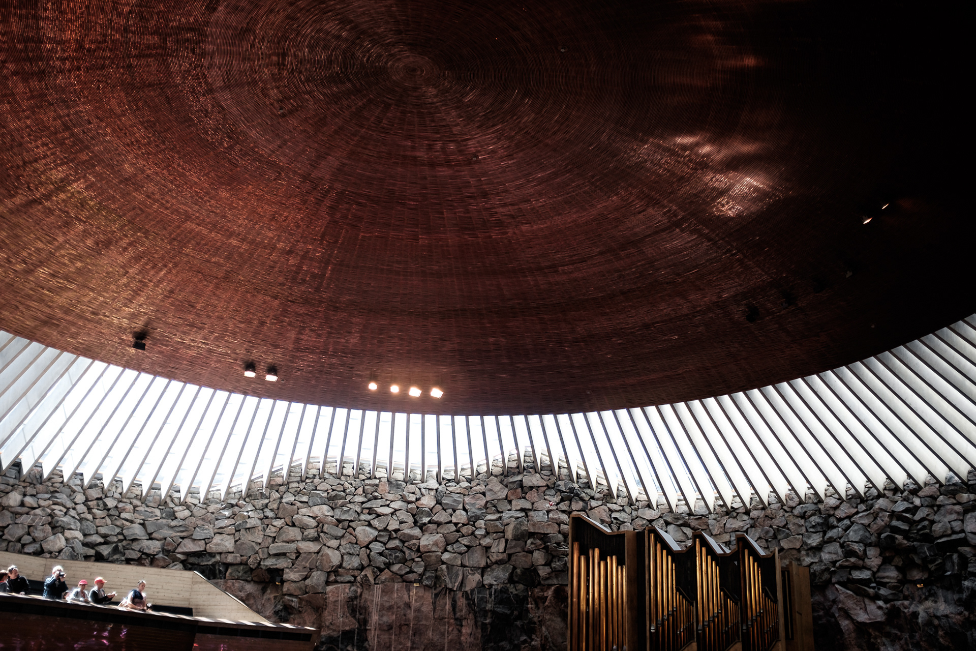 Temppeliaukio Church - kostel vytesaný do skály