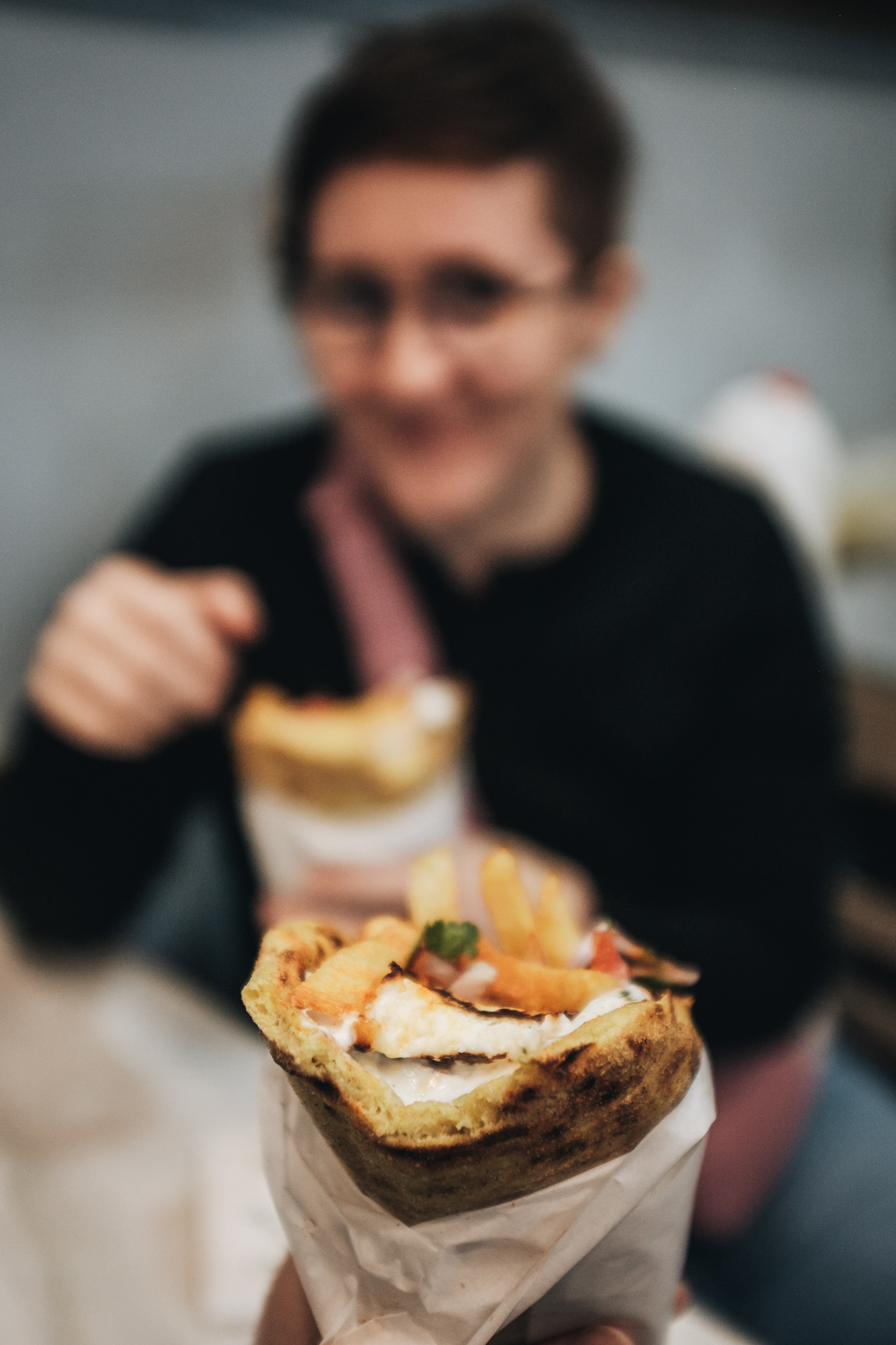 O Kavvouras - Halloumi pita!!!! Starý rodinný podnik, hnusný prostředí, ale o to lepší jídlo