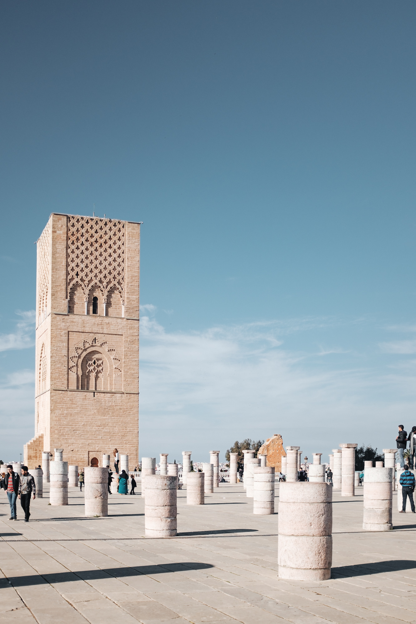 Hassan tower - nejznámější dominanta Rabatu, měla zde stát 2. nejvyšší mešita své doby, ale s původně plánovaným 60m minaretem se skončilo ve výšce 44 m (po smrti sultána) a mešita byla zničena v r. 1755 při zemětřesení