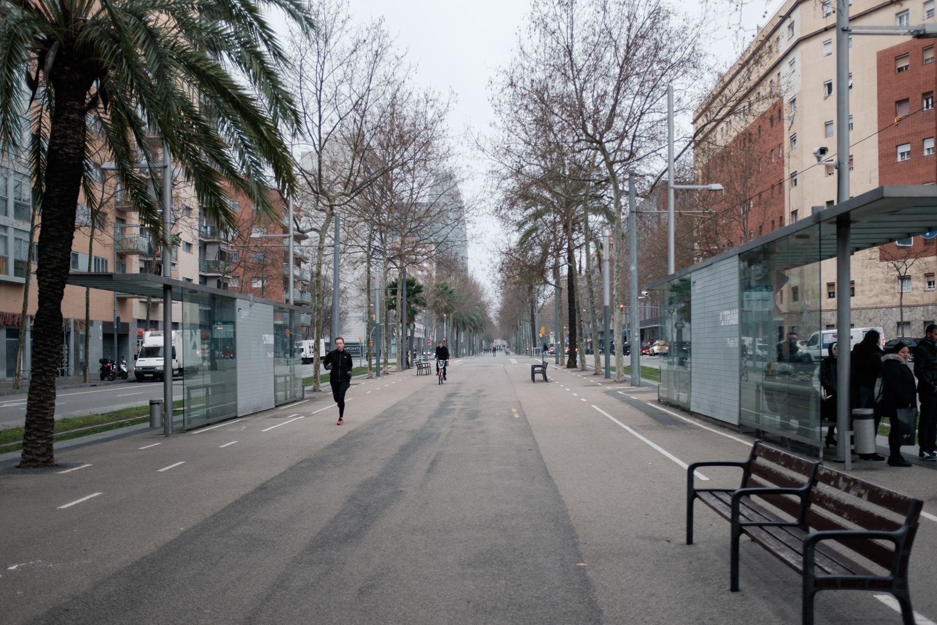 Avinguda Diagonal - široká ulice vedoucí diagonálně skrz celou Barcelonu