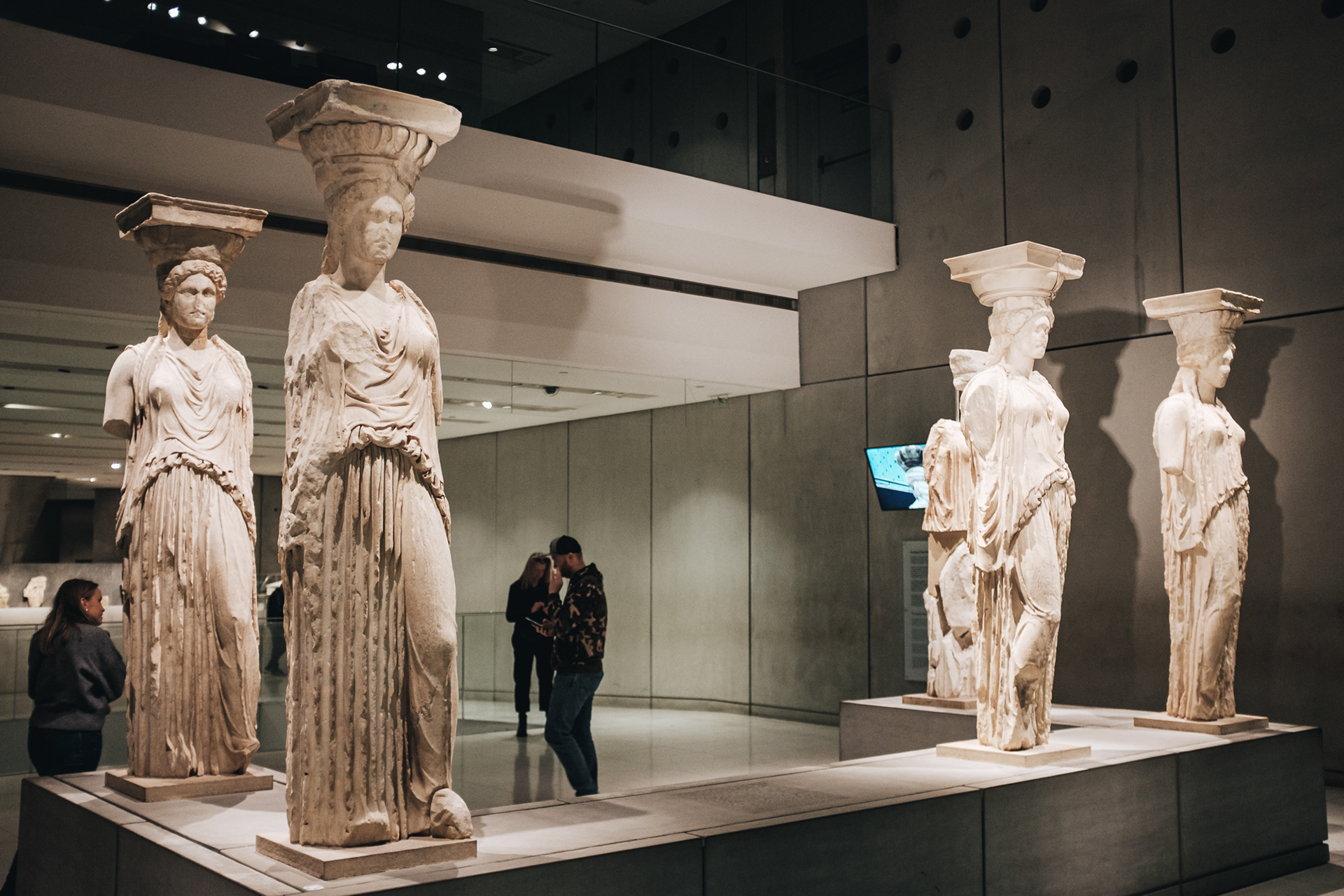 Acropolis Museum (prostřední sochu ukradli Britové)