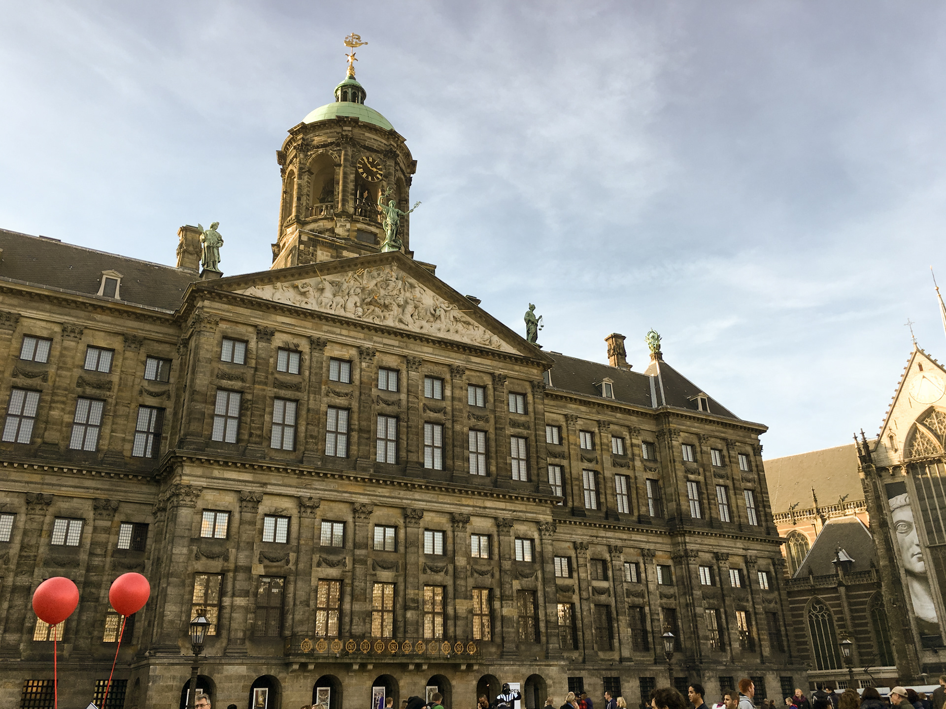 Koninklijk paleis (Královskej palác) a balónky a Darth Vader