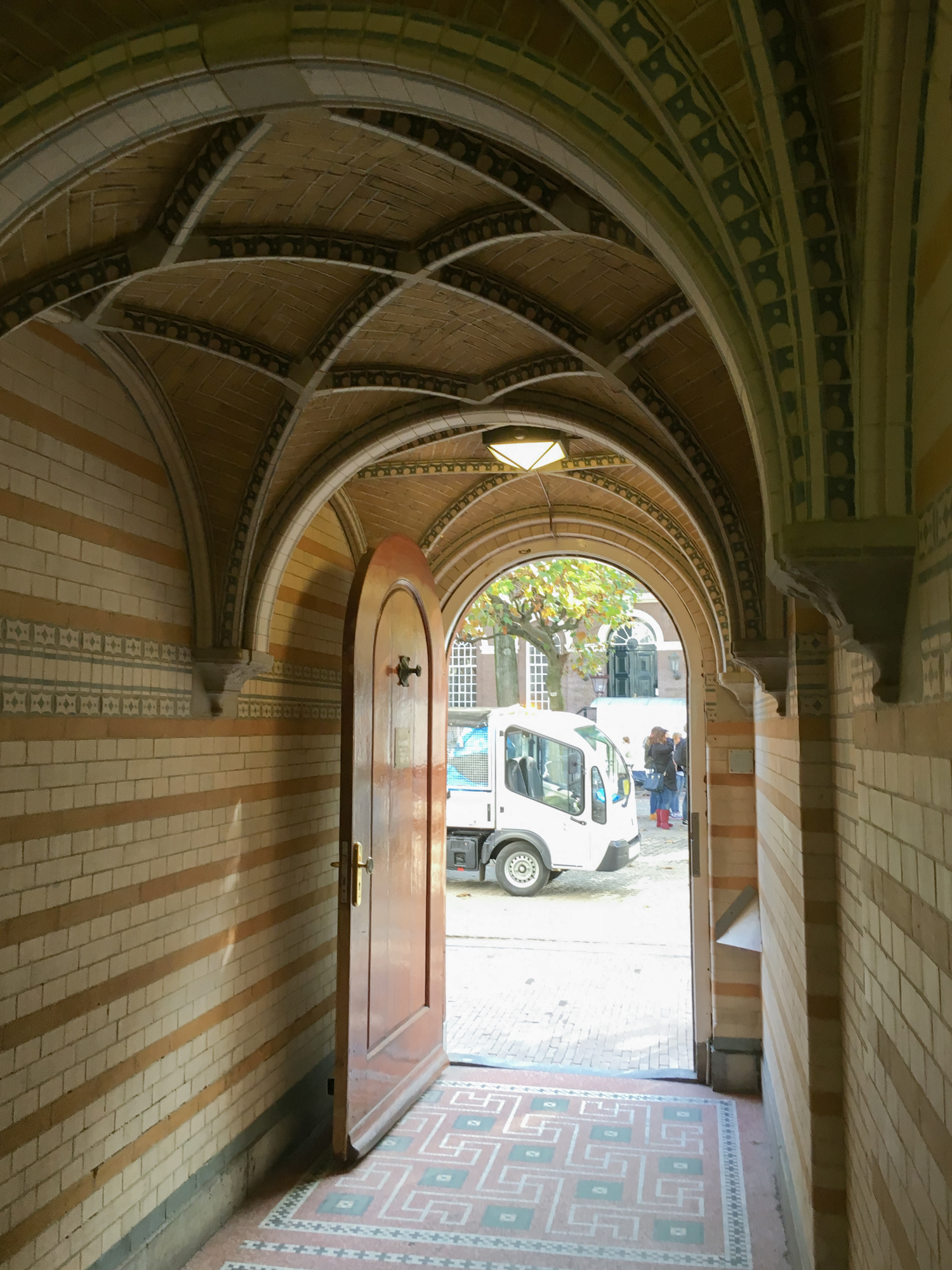Begijnhof - nejstarší vnitroblok v Amsterdamu a východ