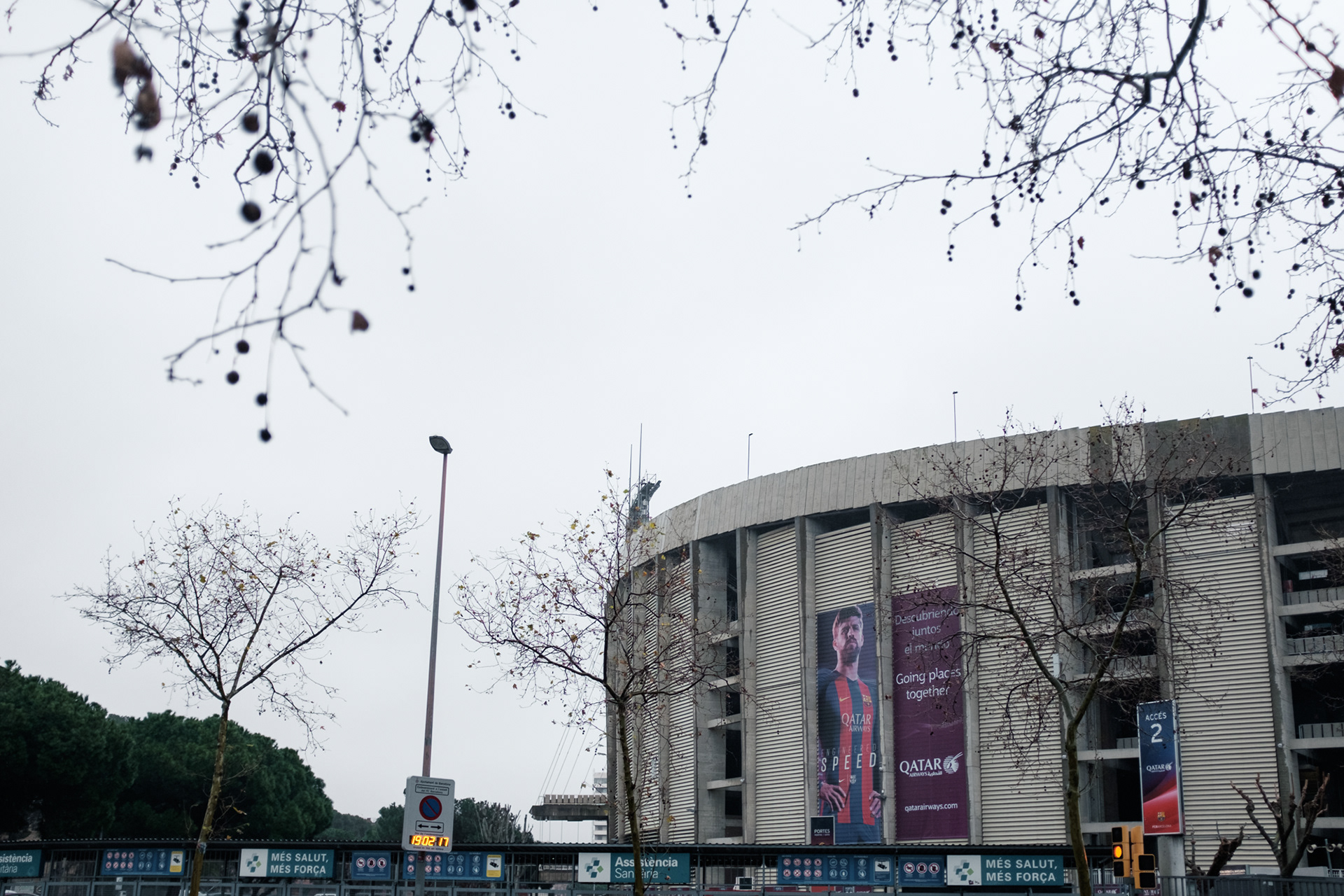 Camp Nou - největší stadion v Evropě a 2. největší na světě (kapacita je téměř 100 tisíc diváků)