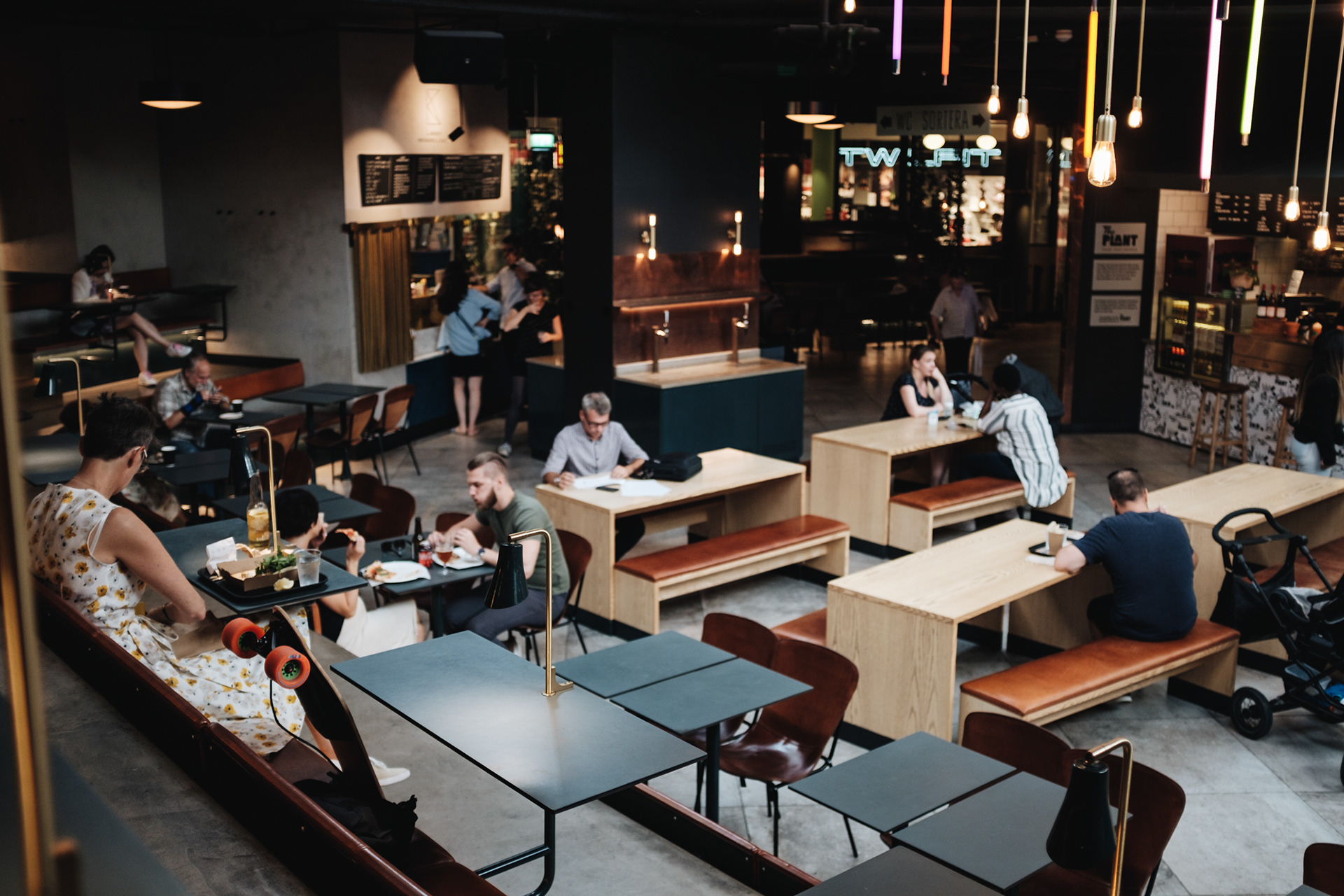 Ringen centrum - Obchoďák, kde je několik fastfood restaurací od Michellinskejch kuchařů