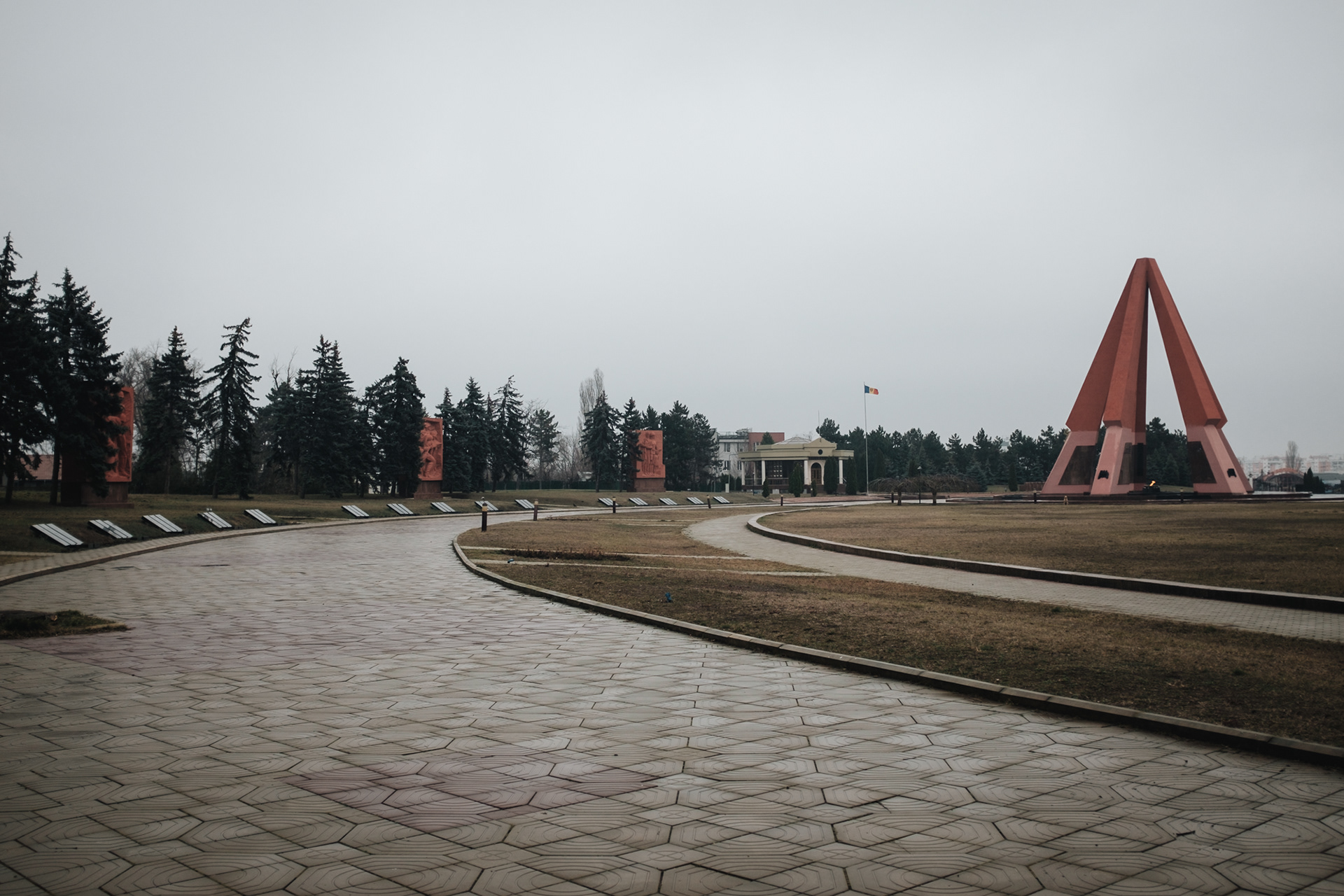 Memorial Complex "Eternity" – pomník vítězství ve 2. sv. v. i s věčným ohněm