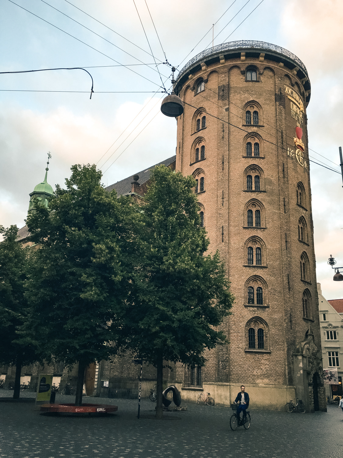 Rundetaarn - věž s rampou uvnitř, takže se nahoru dalo dojet v kočáře taženym koňma