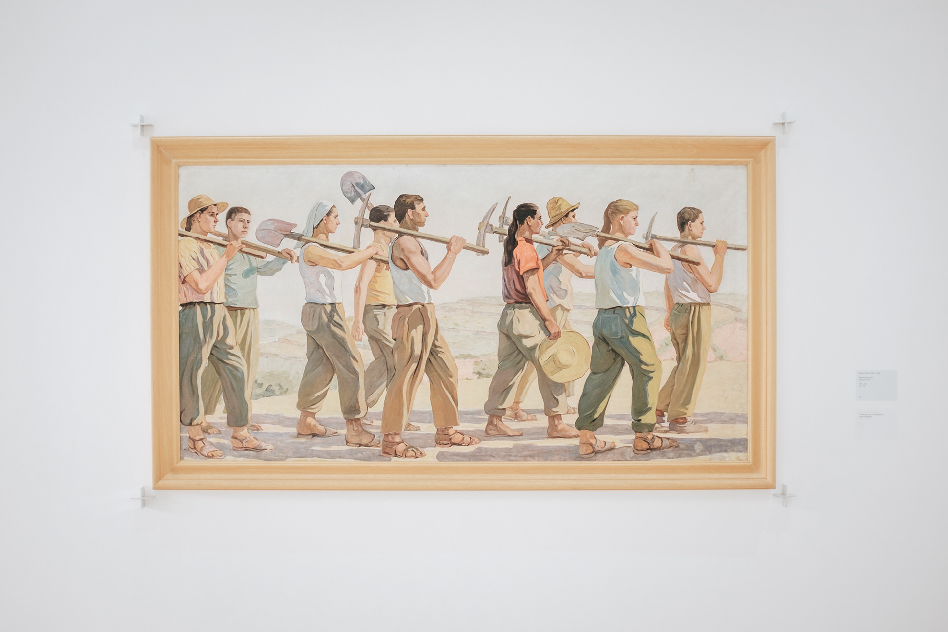 National Arts Gallery - sbírka maleb od malířů od konce 19. st. dodnes, celá sbírka umění z dob komunismu, pro milovníky socialistického realismu