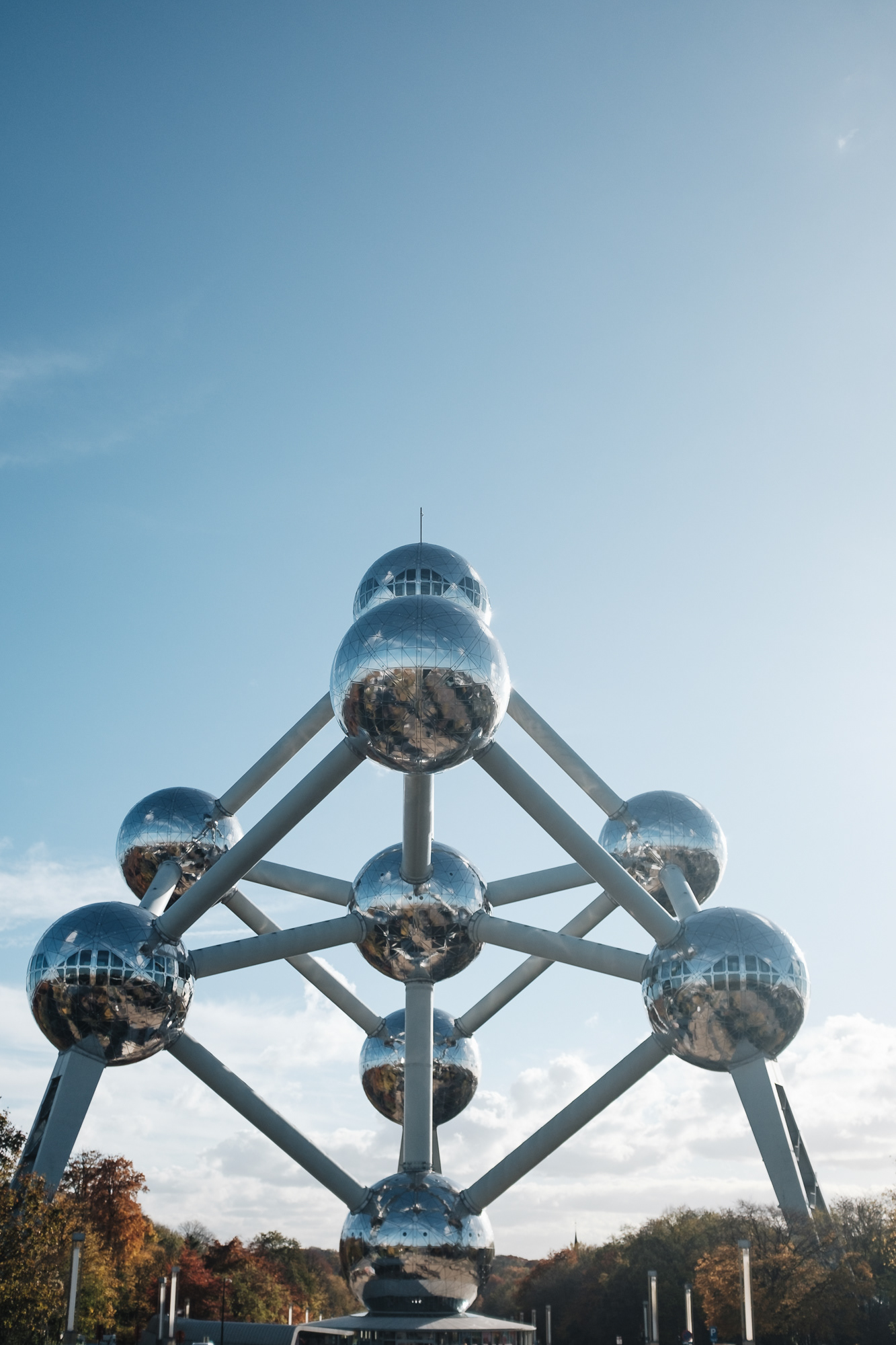 Atomium - model základní buňky krystalové mřížky železa zvětšený 165 miliardkrát, postavený pro Expo 58
