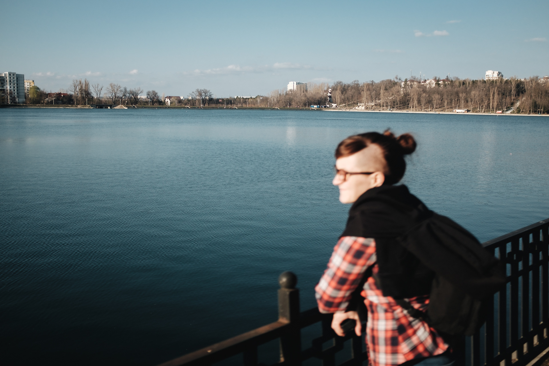 Valea Morilor – park s arboretem a jezerem (postavené? v 50. letech) využívaným k rekreaci místních