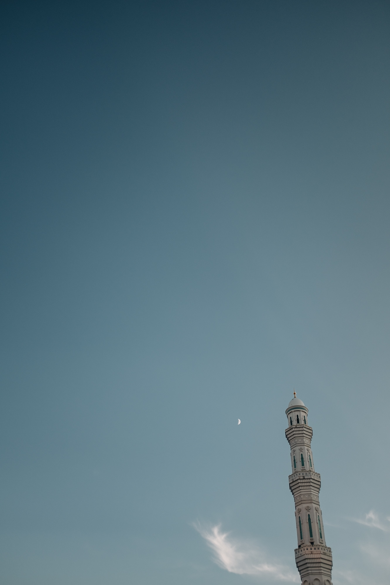 Hazrat Sultan Mosque - 2. největší mešita ve střední Asii, z r. 2012, s největší kupolí v zemi a možností pojmout 12000 věřících, vstup zdarma