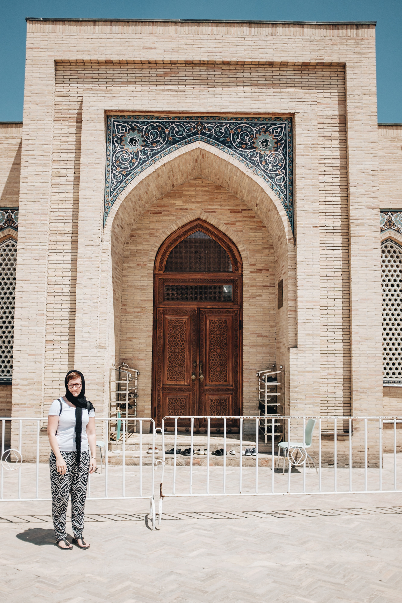 Muyi Muborak Madrasah - nejvýznamnější památka, je zde uložen nejstarší korán na světě - osmanský ze 7. st., napsán na jelení kůži, uloupen Timurem do Samarkandu, r. 1868 odvezen Rusy do Moskvy, r. 1924 ho Lenin vrátil jako projev dobré vůle, dále je zde také kolem 35 vzácných knih ze 13. st. 