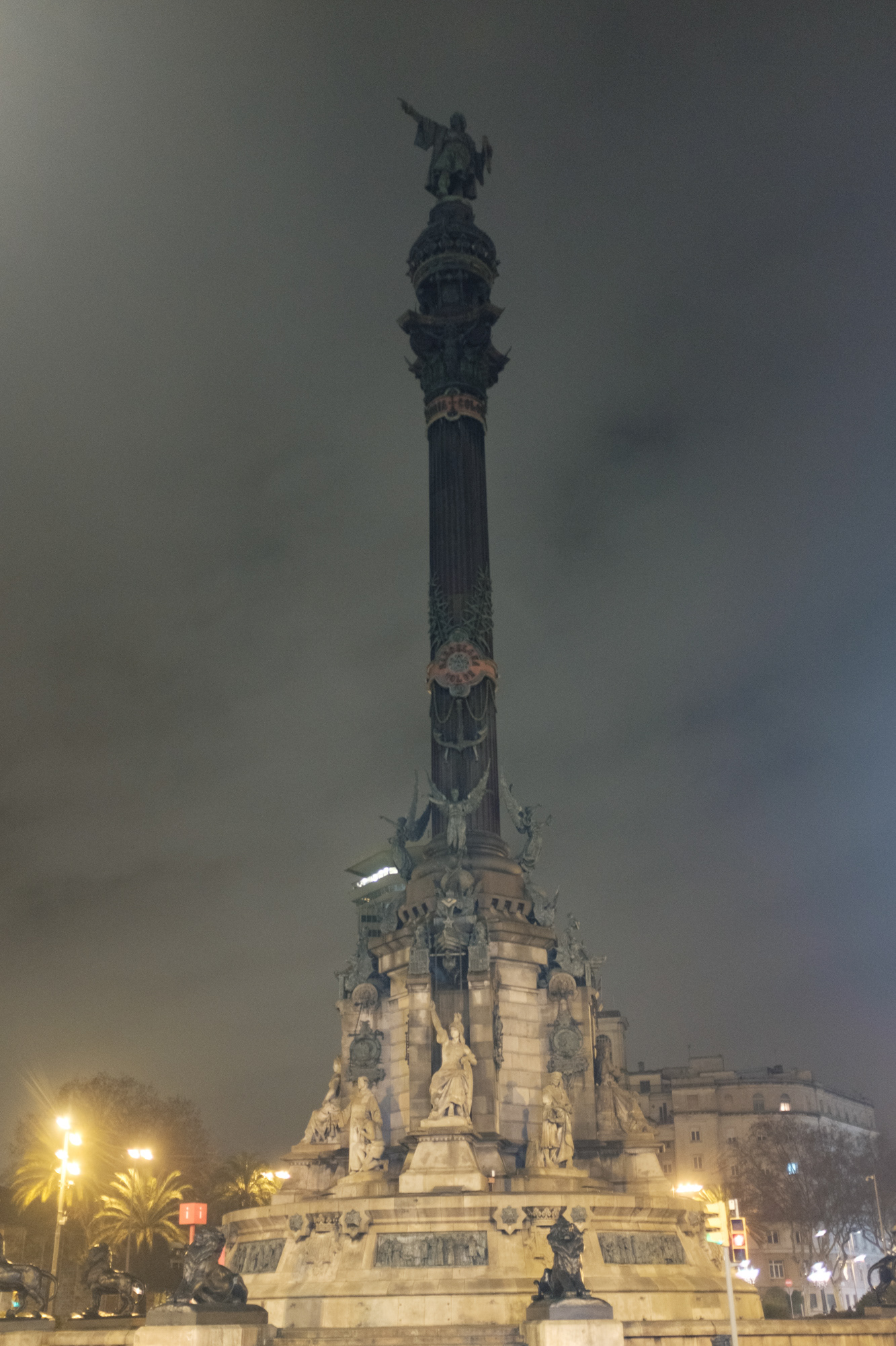 Mirador de Colom - Památník Kryštofa Kolumba (má ukazovat na Ameriku, ale ukazuje do prdele)