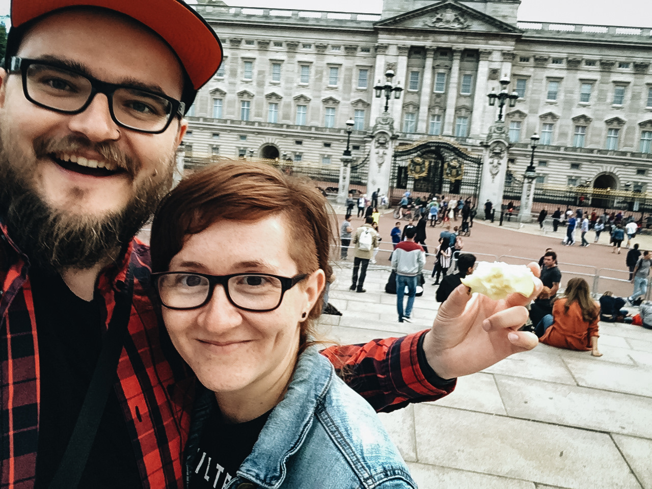 S ohryzkem u Buckinghamskýho paláce
