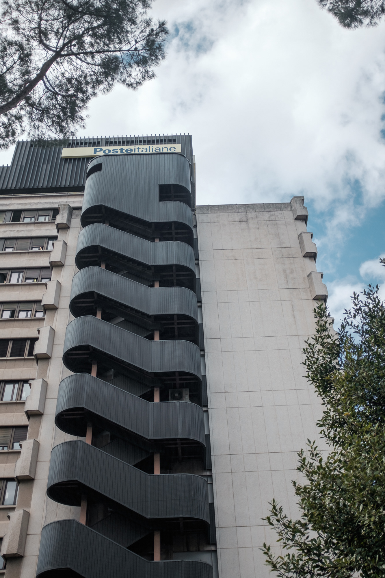 Quartiere XXXII Europa - E.U.R. - městská čtvrť vystavěná Mussolinim na oslavu 20 let fašistického režimu