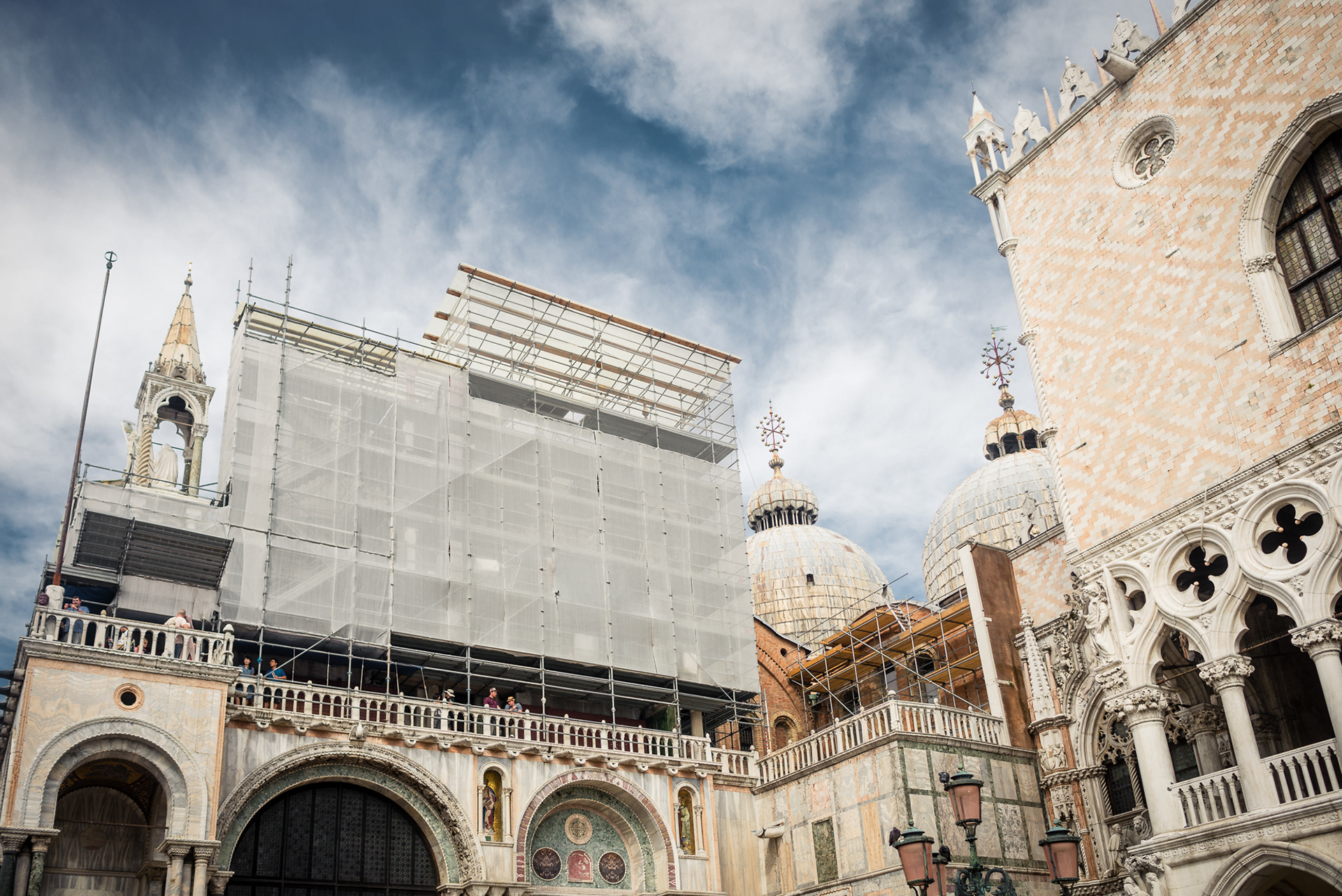 Basilica di San Marco (a lešení)