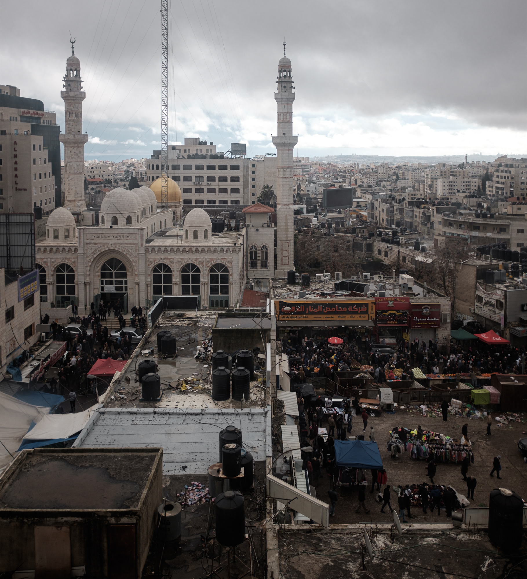 Mešita Jamal Abdel Nasser - největší mešita v Ramallahu (resp. Al-Bireh, původně vesnice, která se časem začlenila do města Ramallah)