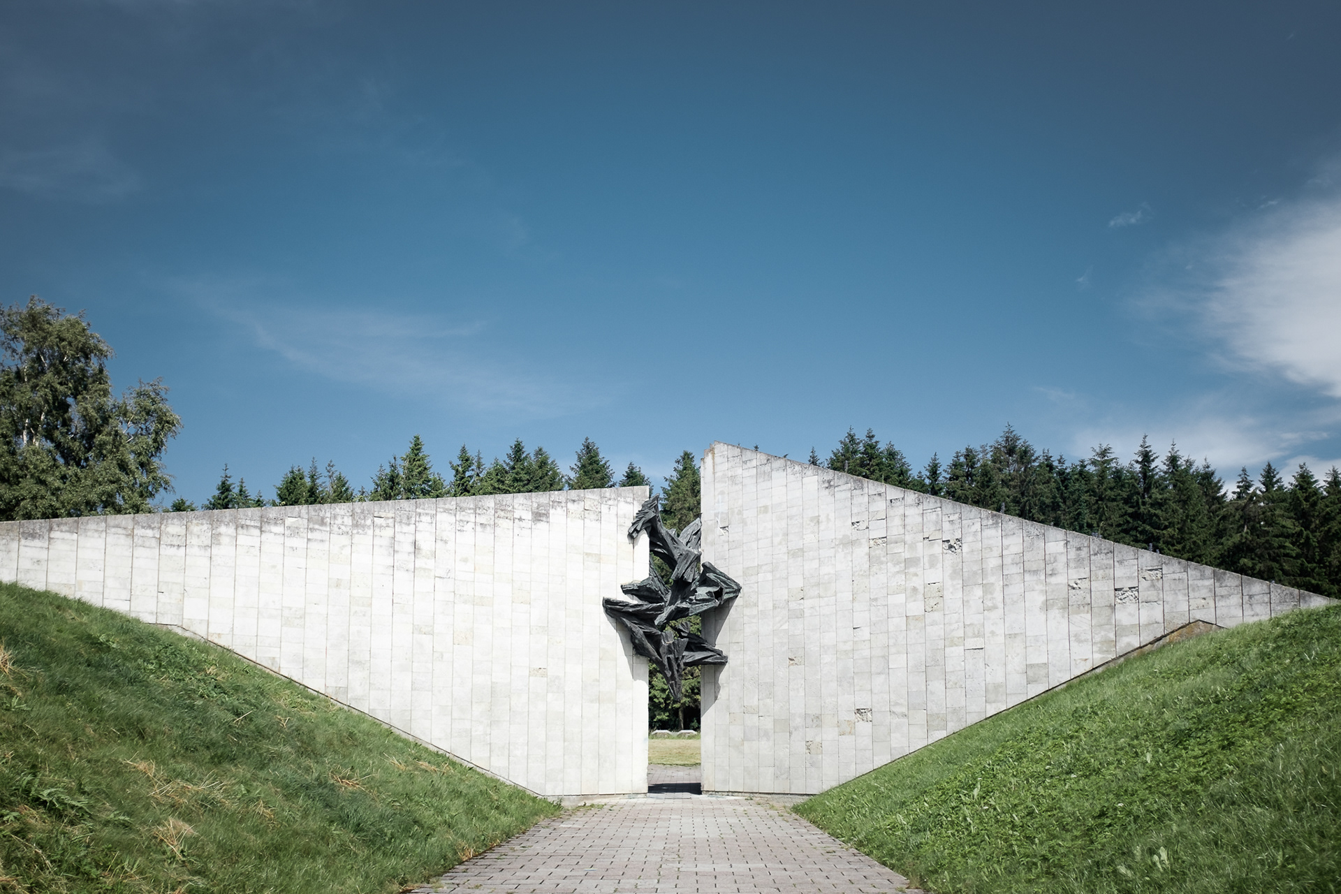 Maarjamäe Memorial - sovětský válečný pomník z r. 1960