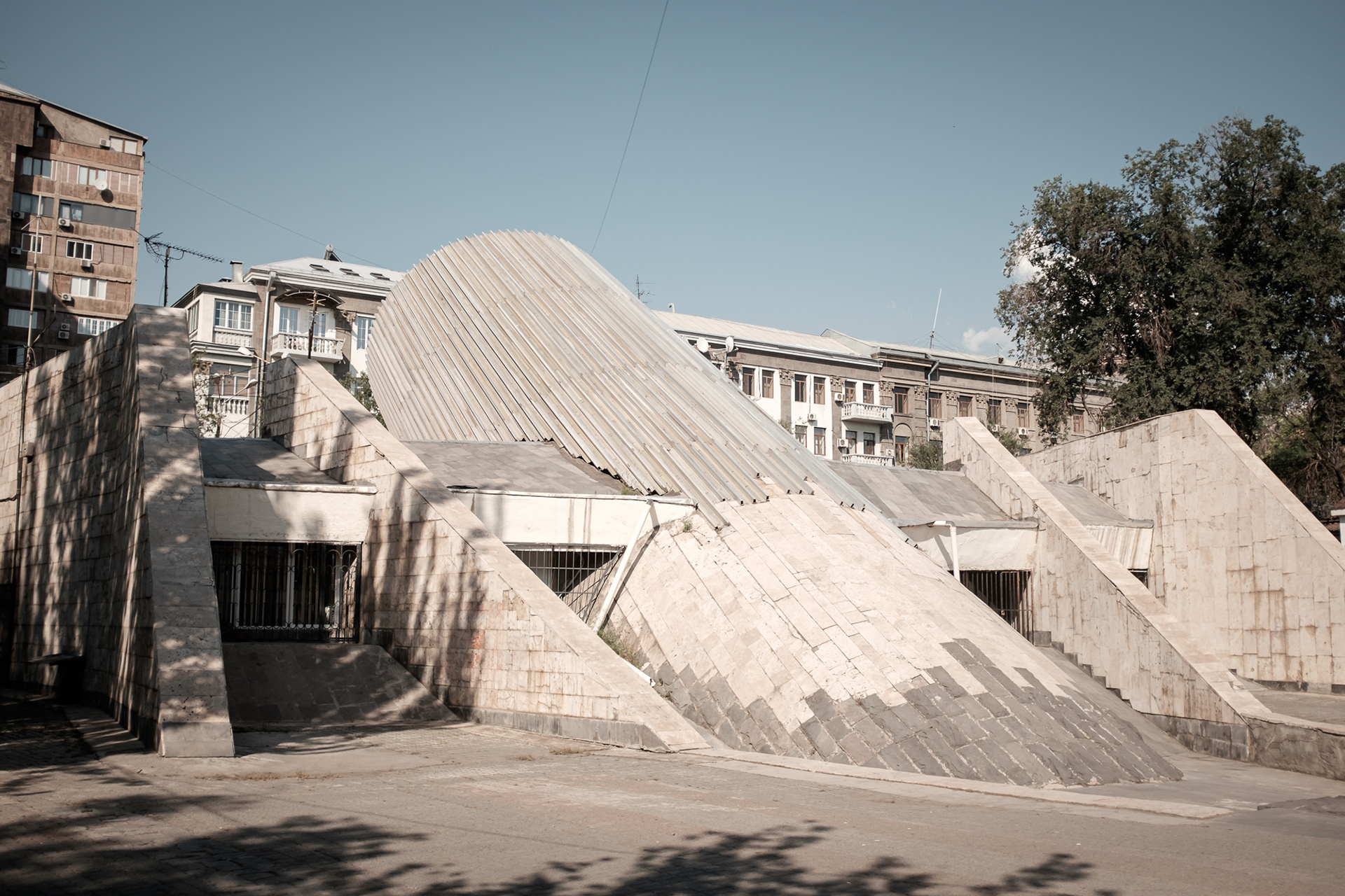 Yeritasardakan metro