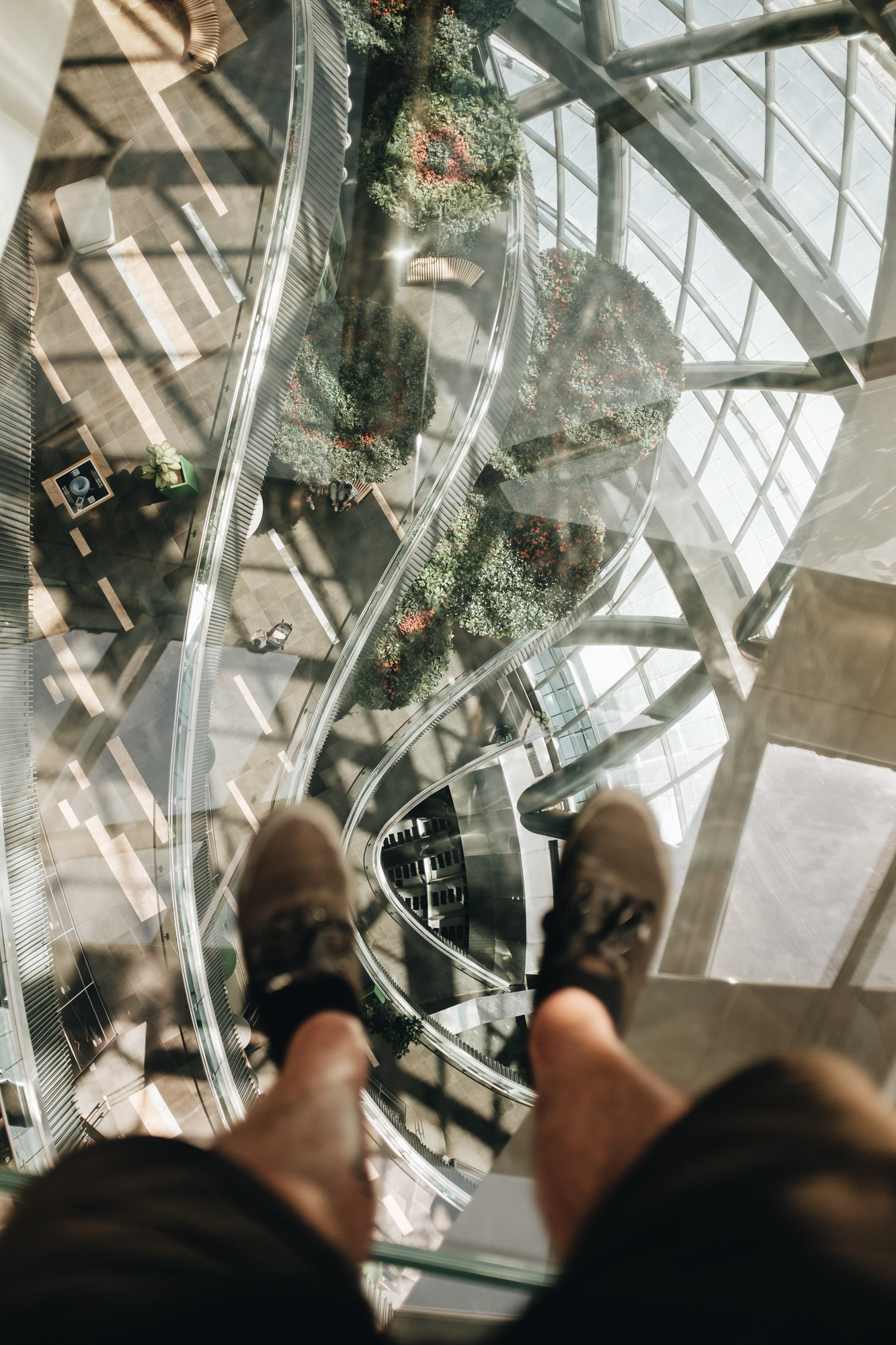 The Sphere - Museum of The Future - místo konání Expo 2017 navržené Albertem Speerem ml.; dnes je uvnitř na 8 patrech muzeum moderní energetiky; největší sférická stavba na světě