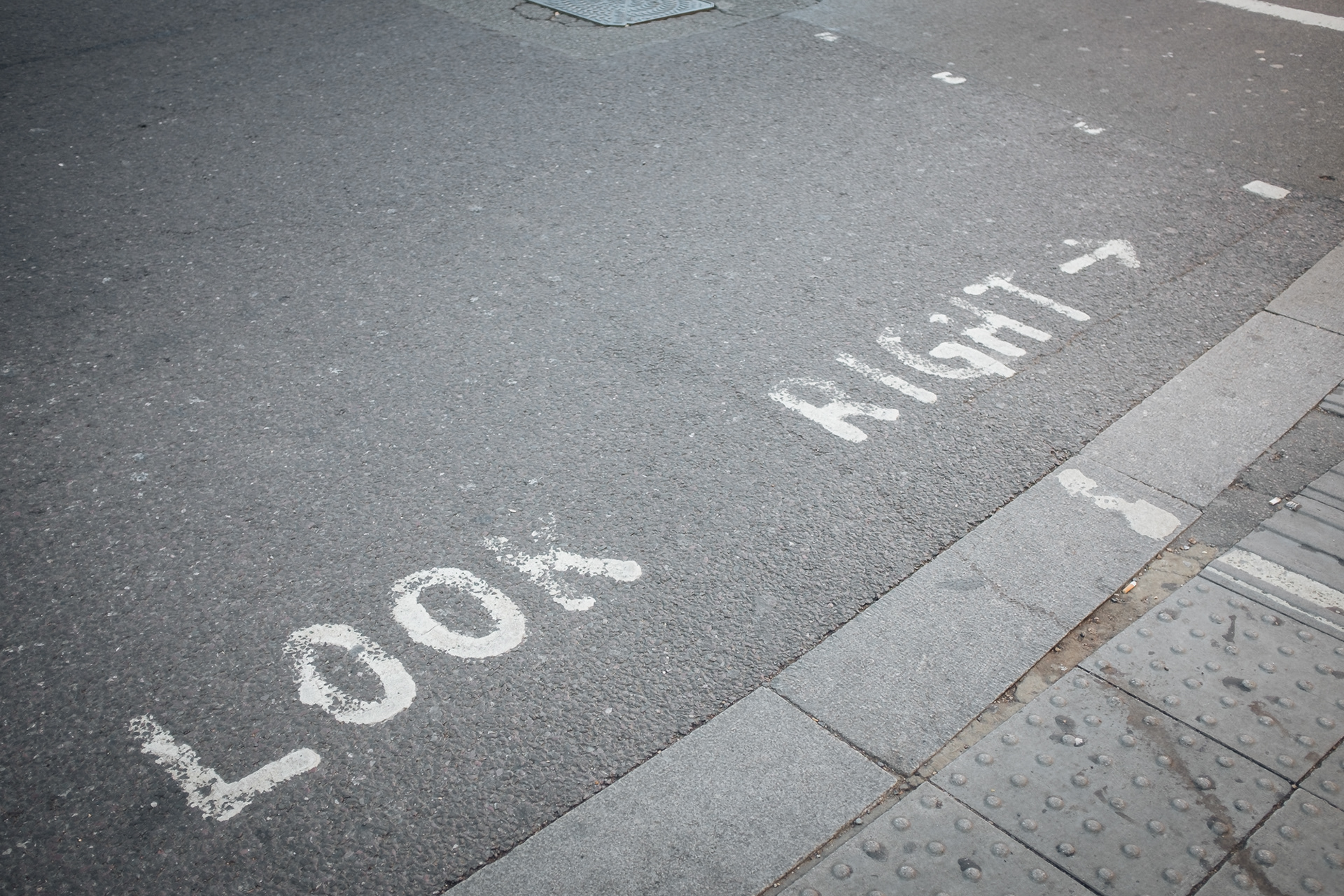 LOOK RIGHT