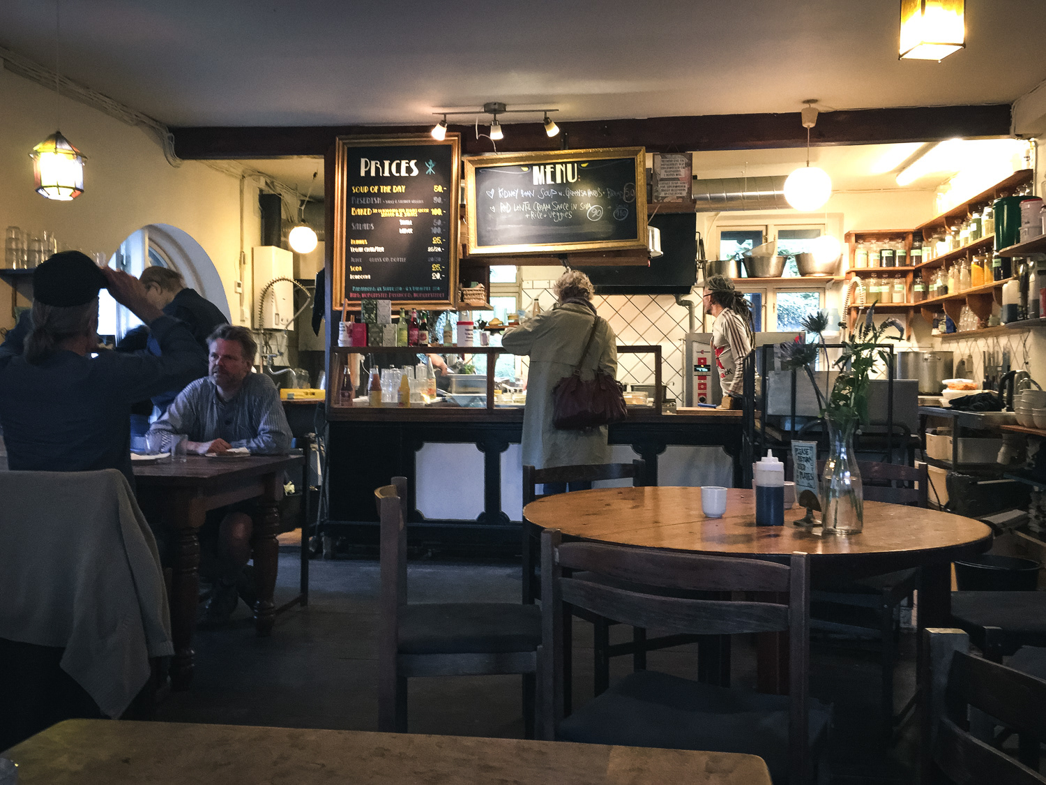 Christiania Morgenstedet - komunitní veganská jídelna