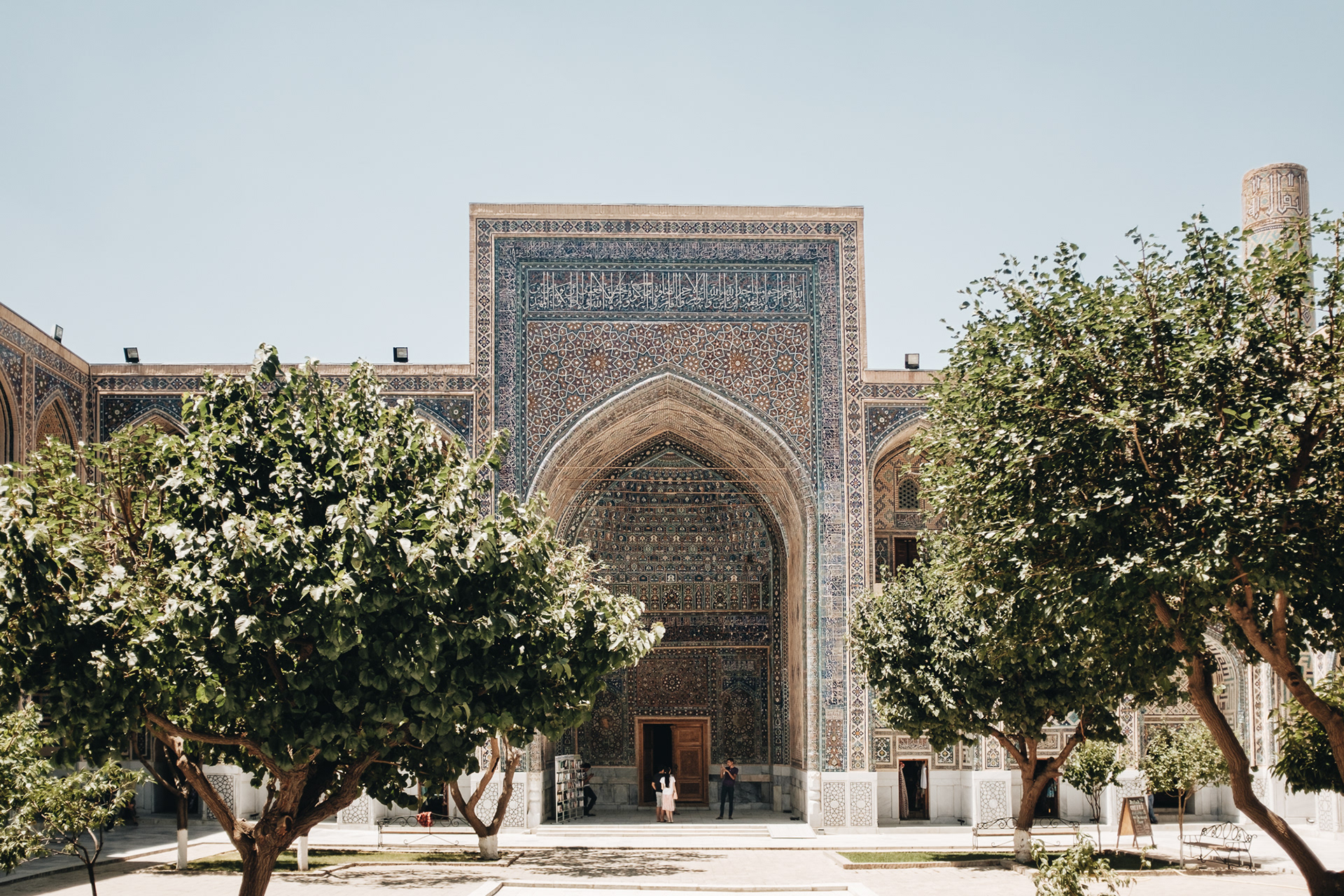 Ulu Bey Medresesi - Ulugbekova medresa, původní medresa z r. 1420 postavená Timurovým vnukem 