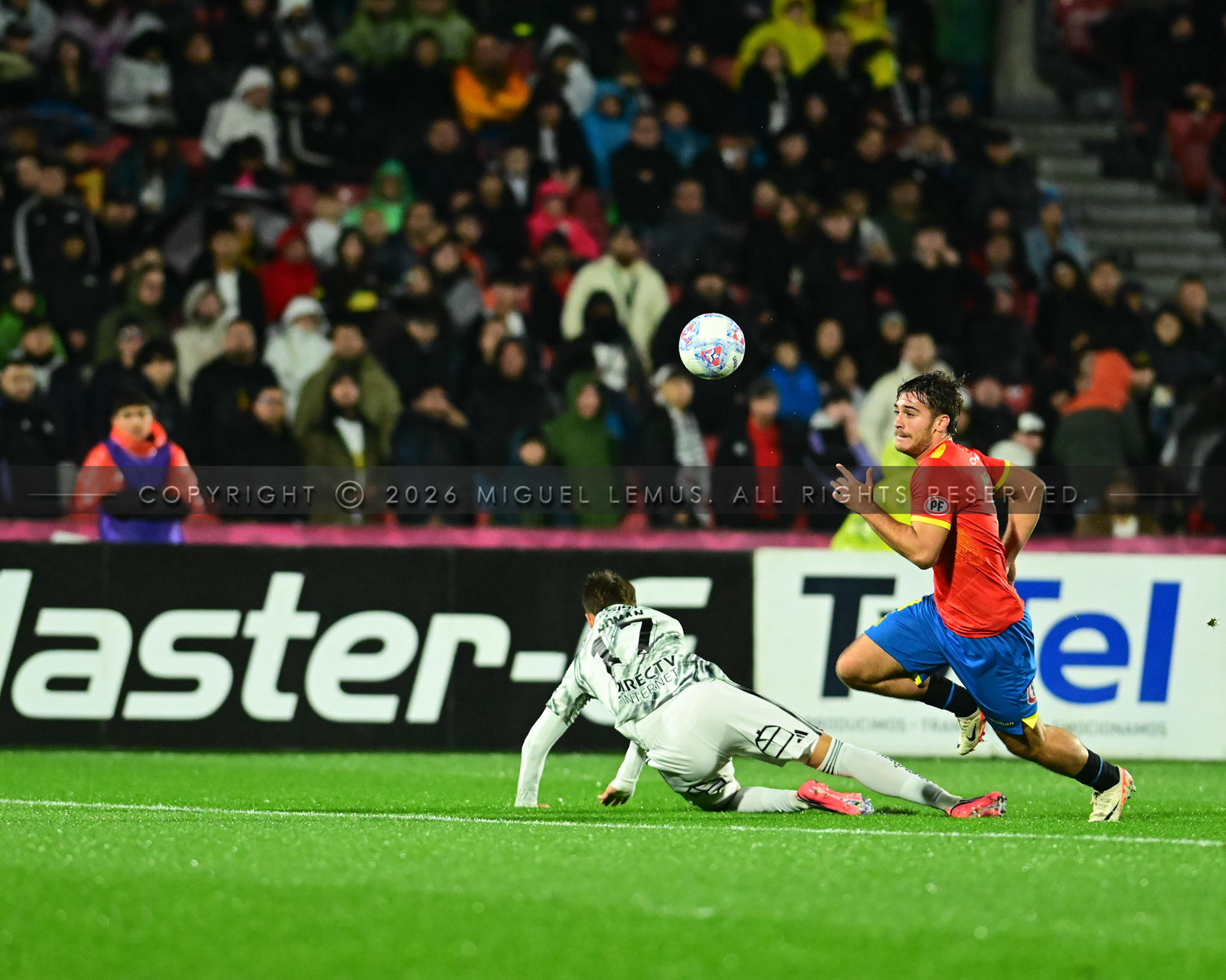General view of play during the Copa Chile 2026  match between Unión Española   and Colo Colo   at  Estadio Nacional Julio Martinez  , Chile.Players Show