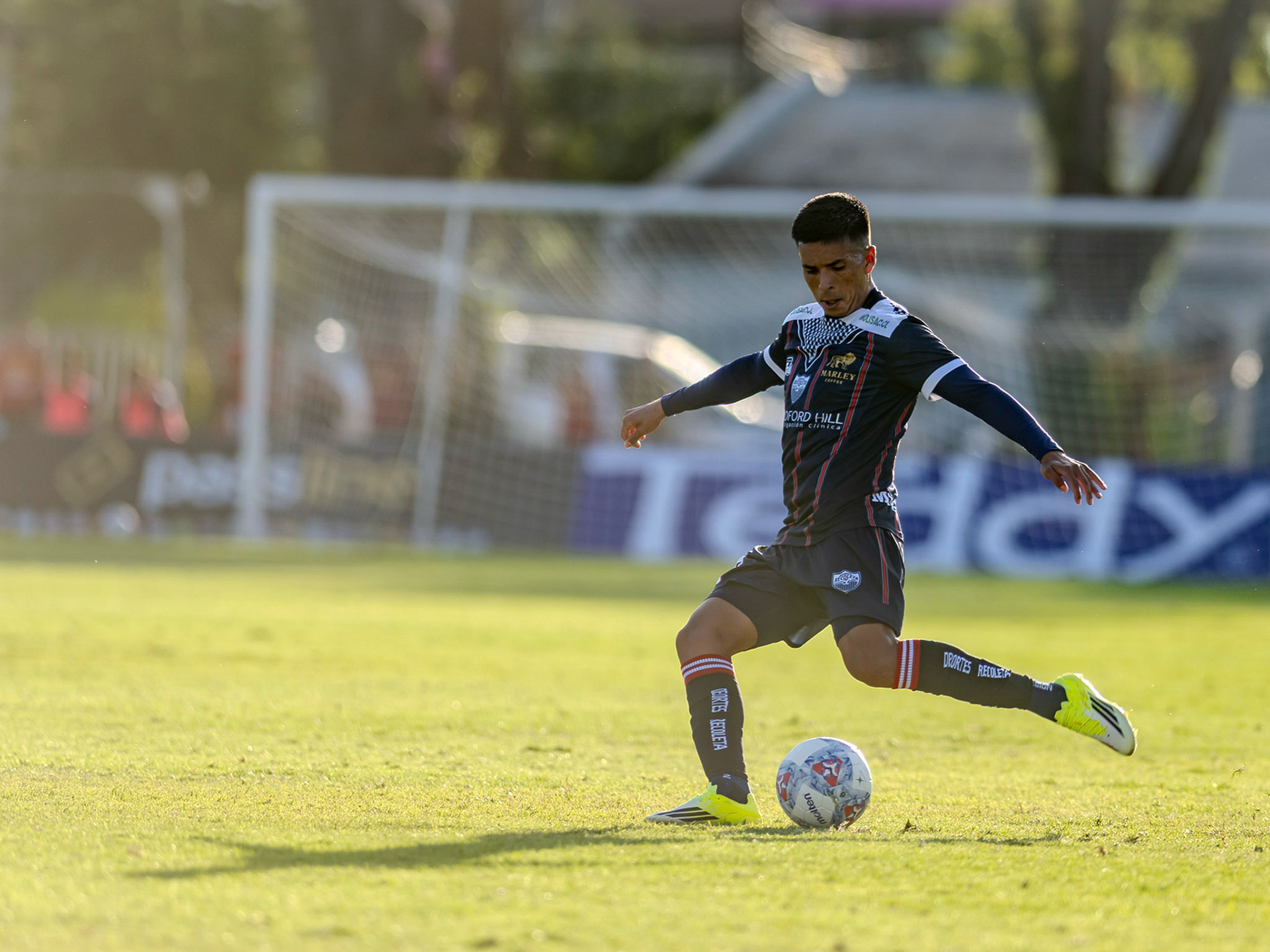 Santiago, Chile - 27 de febrero de 2026: partido entre Union Española y Deportes Recoleta válido por la fecha 2 del 2026 ,de la Liga de Ascenso 2026, disputado en el Estadio Popular de Recoleta Leonel Sanchez Foto: Miguel LemusFoto: Miguel Lemus Dávila