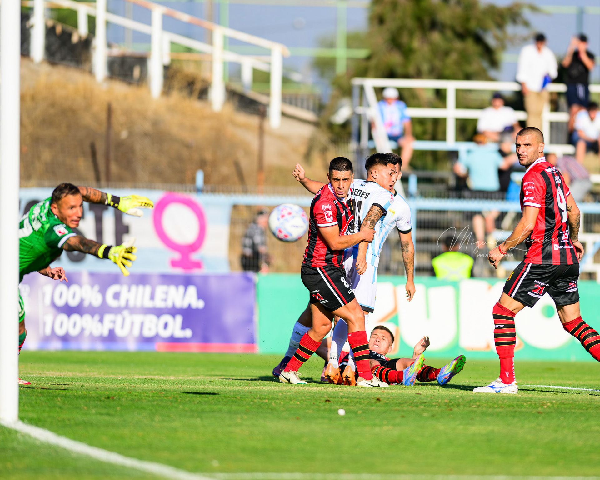 Santiago, Chile - 2026-03-30: Acción del partido entre Deportes Magallanes vs Ranger de Talca  por la Liga de Ascenso 2026 disputado en el Estadio Municipal de San BernardoFoto: Miguel Lemus Dávila