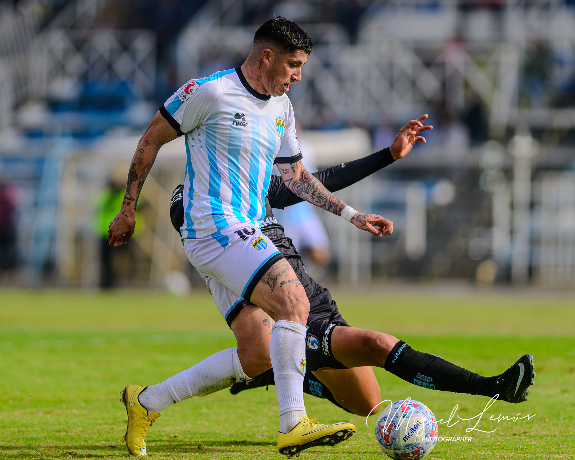 Santiago, Chile - 2026-05-31: Acción del partido entre Deportes Magallanes  y Deportes Iquique   Liga de Ascenso   2026 disputado en el  Estadio Municipal; de San Bernardo Fecha 14 del campeonato  2026Foto: Miguel Lemus Dávila