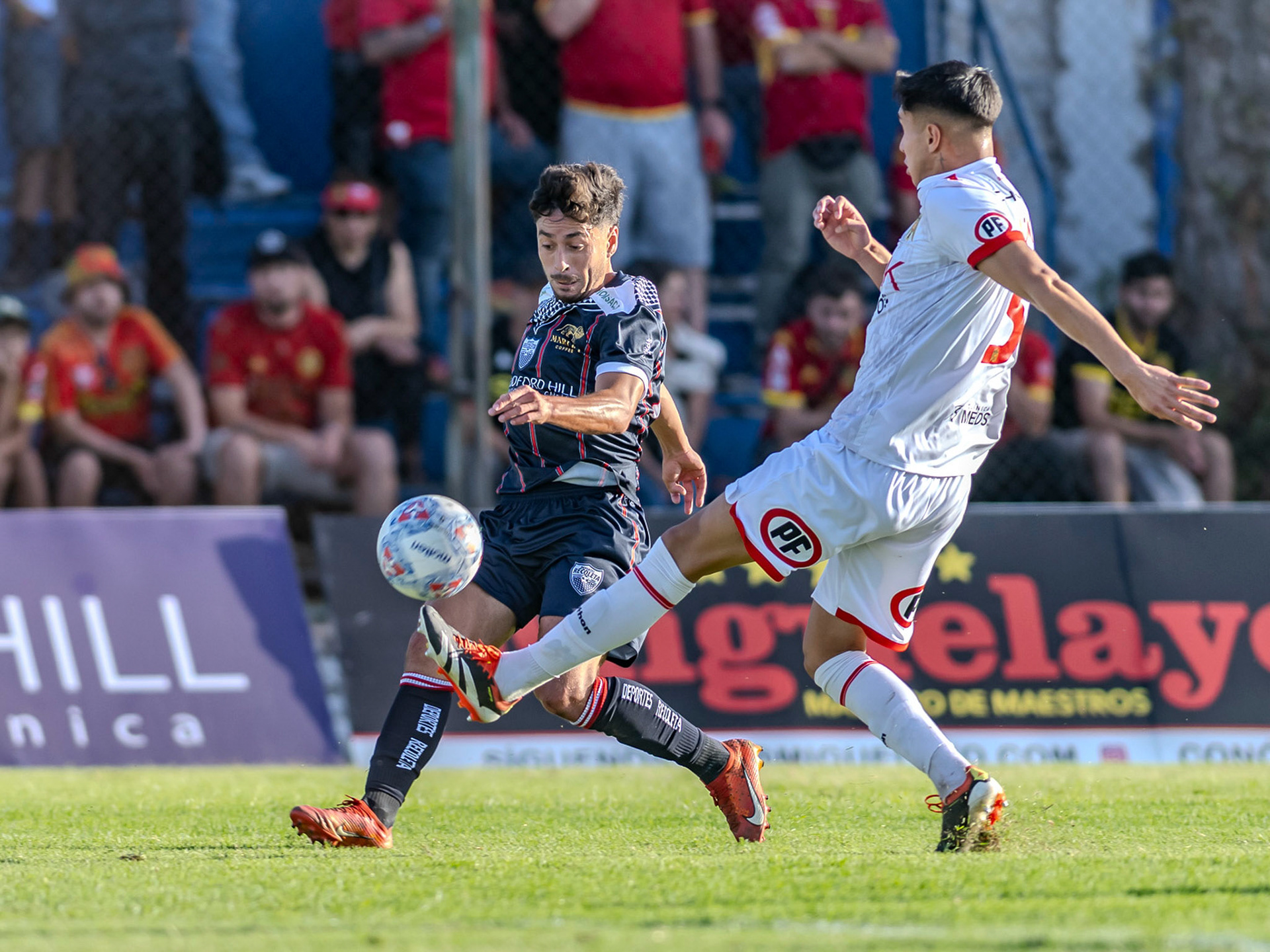 Santiago, Chile - 27 de febrero de 2026: partido entre Union Española y Deportes Recoleta válido por la fecha 2 del 2026 ,de la Liga de Ascenso 2026, disputado en el Estadio Popular de Recoleta Leonel Sanchez Foto: Miguel LemusFoto: Miguel Lemus Dávila