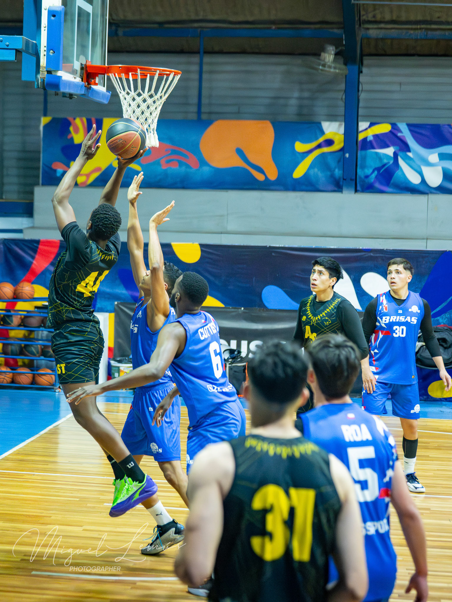 Metro Basket Open Juego : Club Brisa Vs. AST