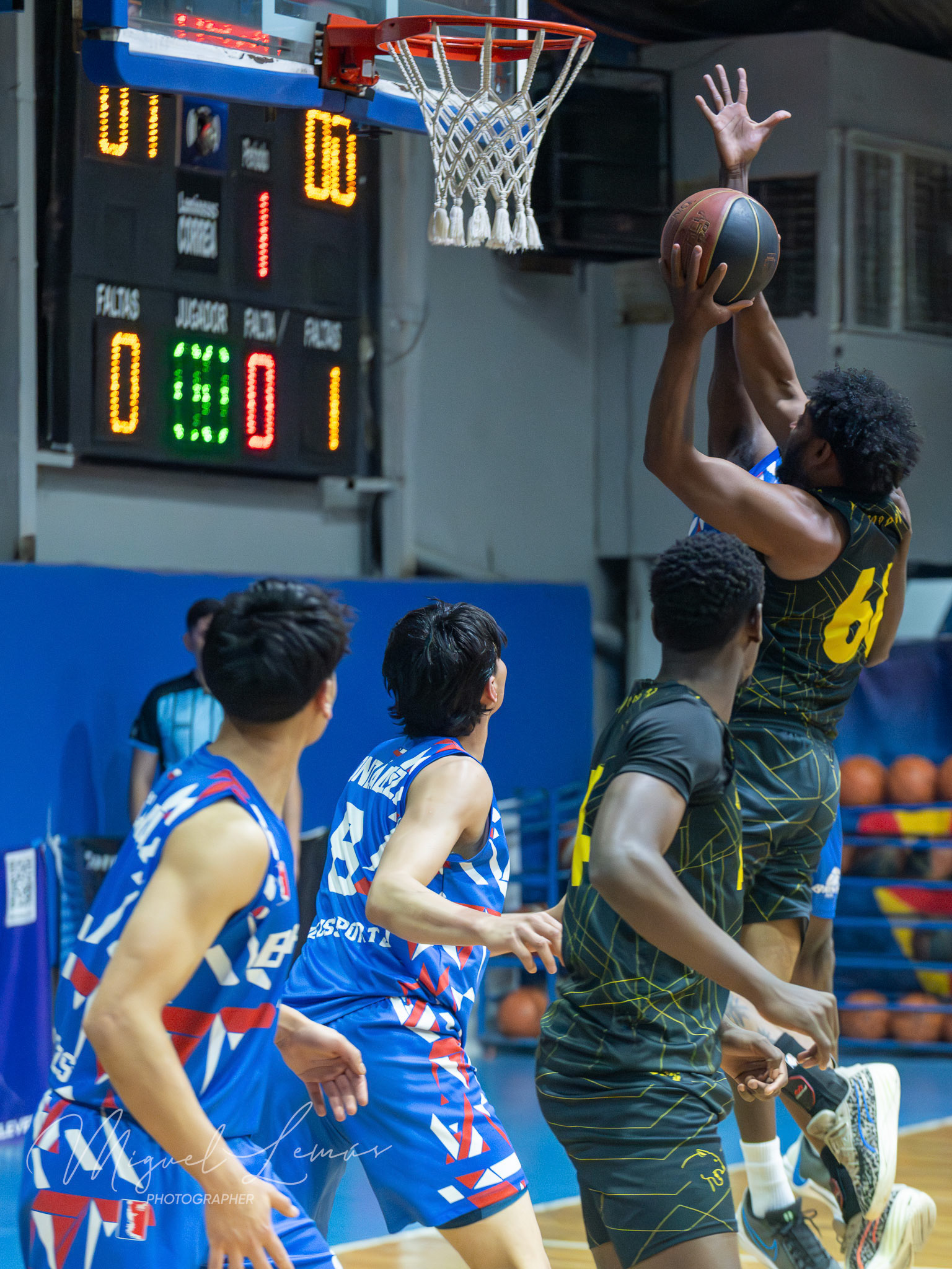 Metro Basket Open Juego : Club Brisa Vs. AST