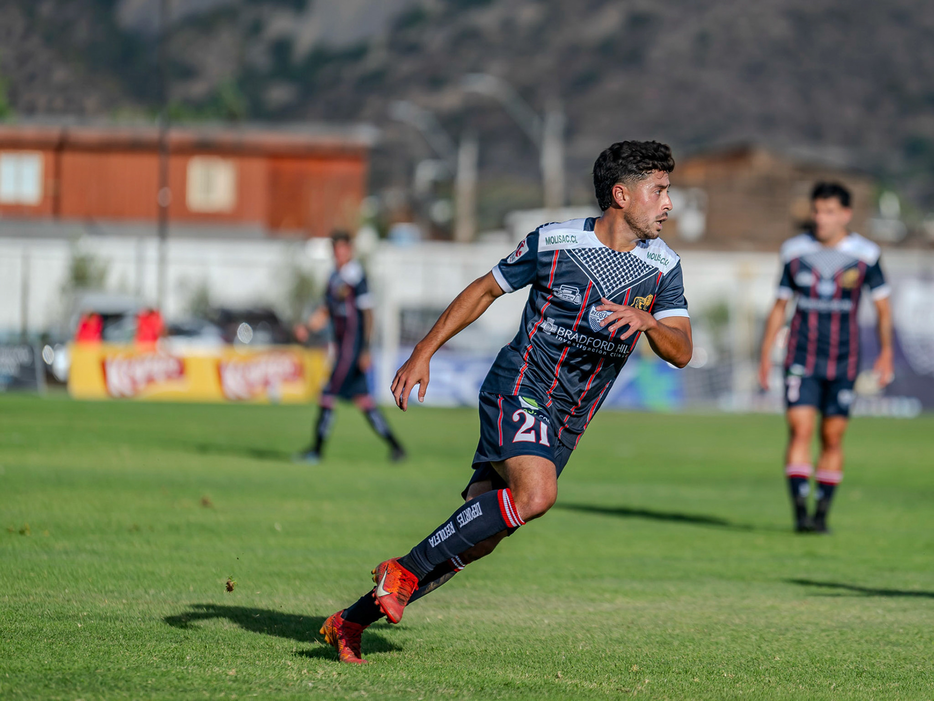 Santiago, Chile - 27 de febrero de 2026: partido entre Union Española y Deportes Recoleta válido por la fecha 2 del 2026 ,de la Liga de Ascenso 2026, disputado en el Estadio Popular de Recoleta Leonel Sanchez Foto: Miguel LemusFoto: Miguel Lemus Dávila