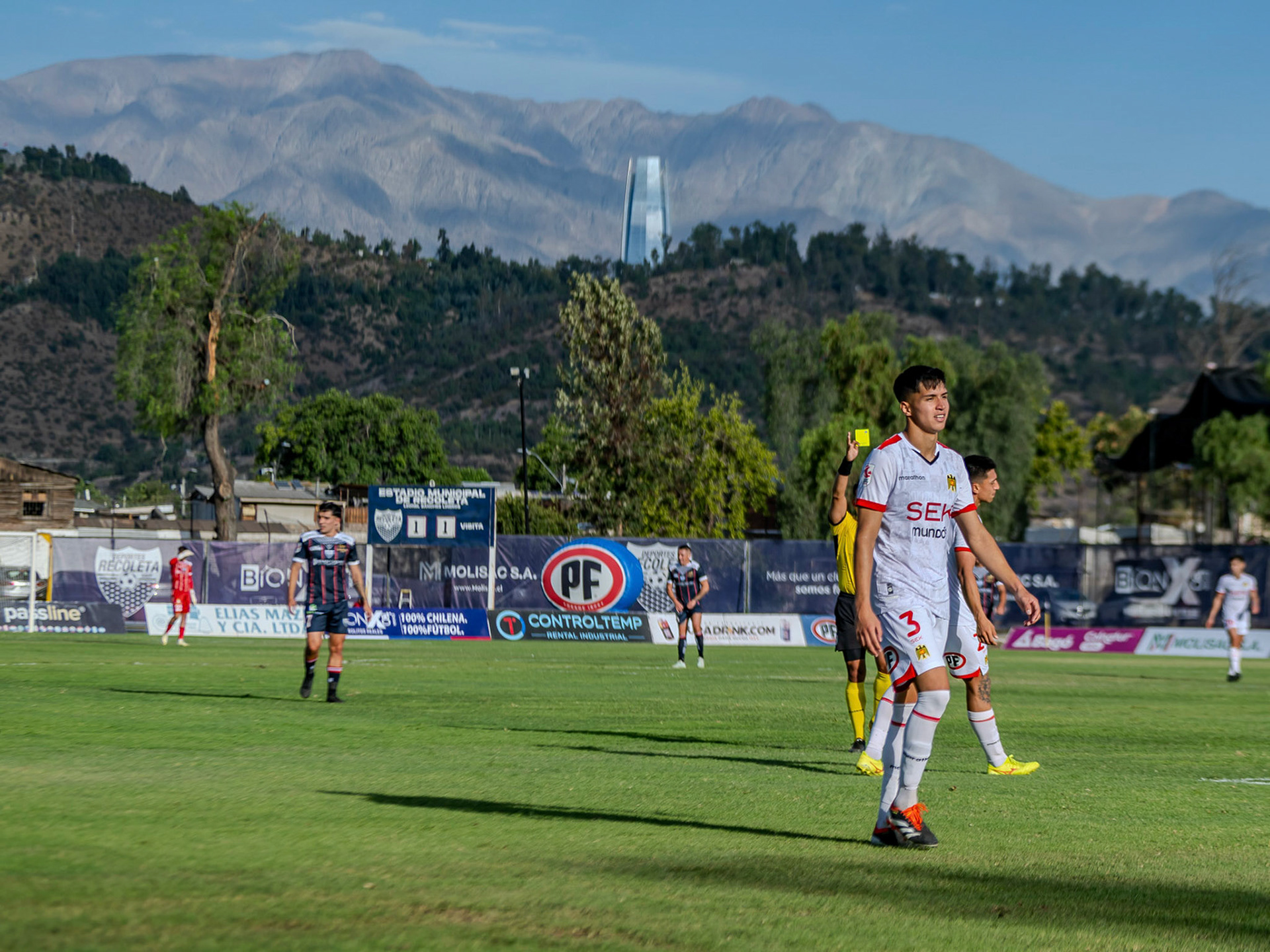 Santiago, Chile - 27 de febrero de 2026: partido entre Union Española y Deportes Recoleta válido por la fecha 2 del 2026 ,de la Liga de Ascenso 2026, disputado en el Estadio Popular de Recoleta Leonel Sanchez Foto: Miguel LemusFoto: Miguel Lemus Dávila
