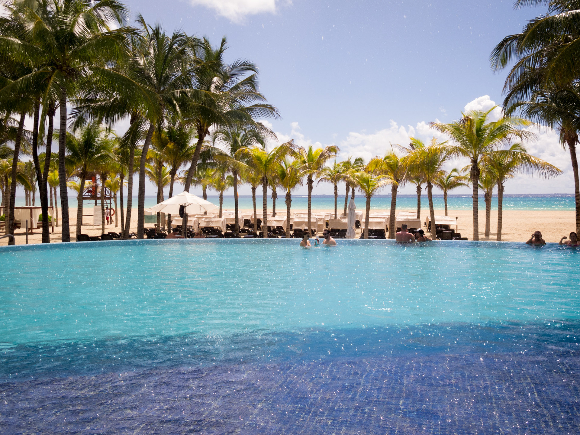 Royal Hideaway Playacar