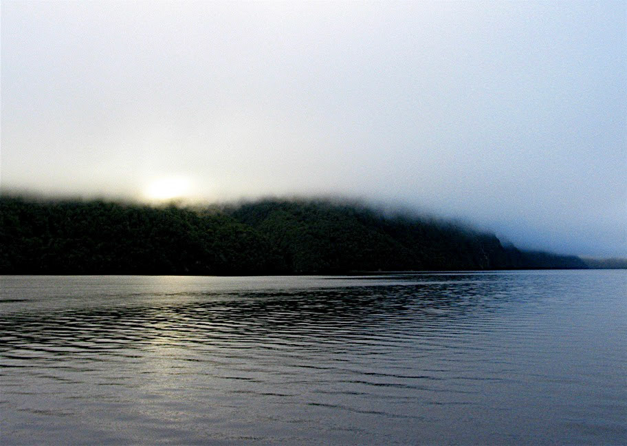 Foggy journey towards Doubtful Sound