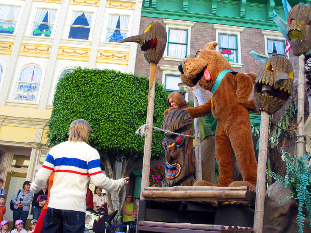 Scooby Doo and the gang